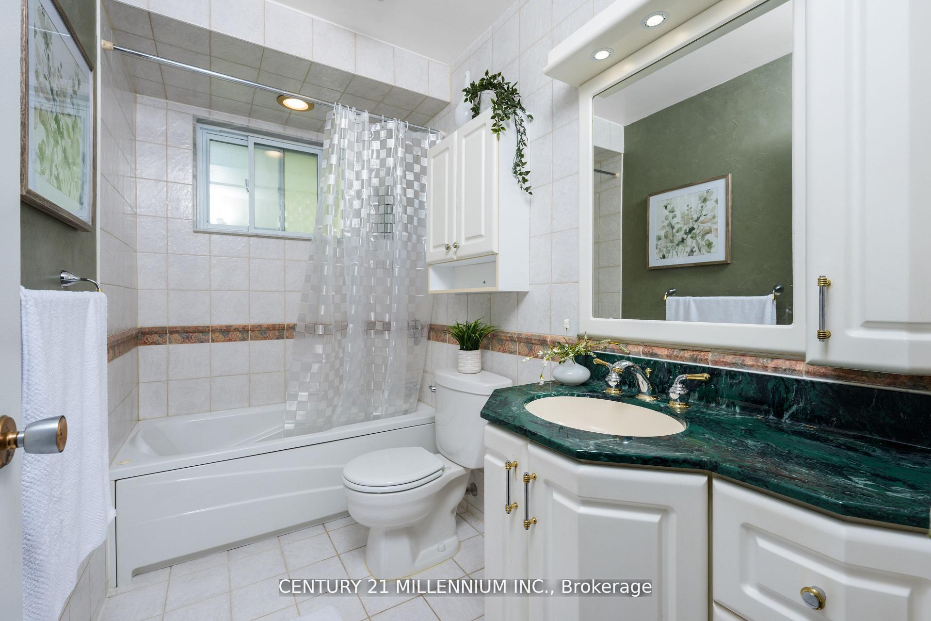 Photo 11 of 20 Dunblaine Crescent, Brampton, Southgate — HOMEH