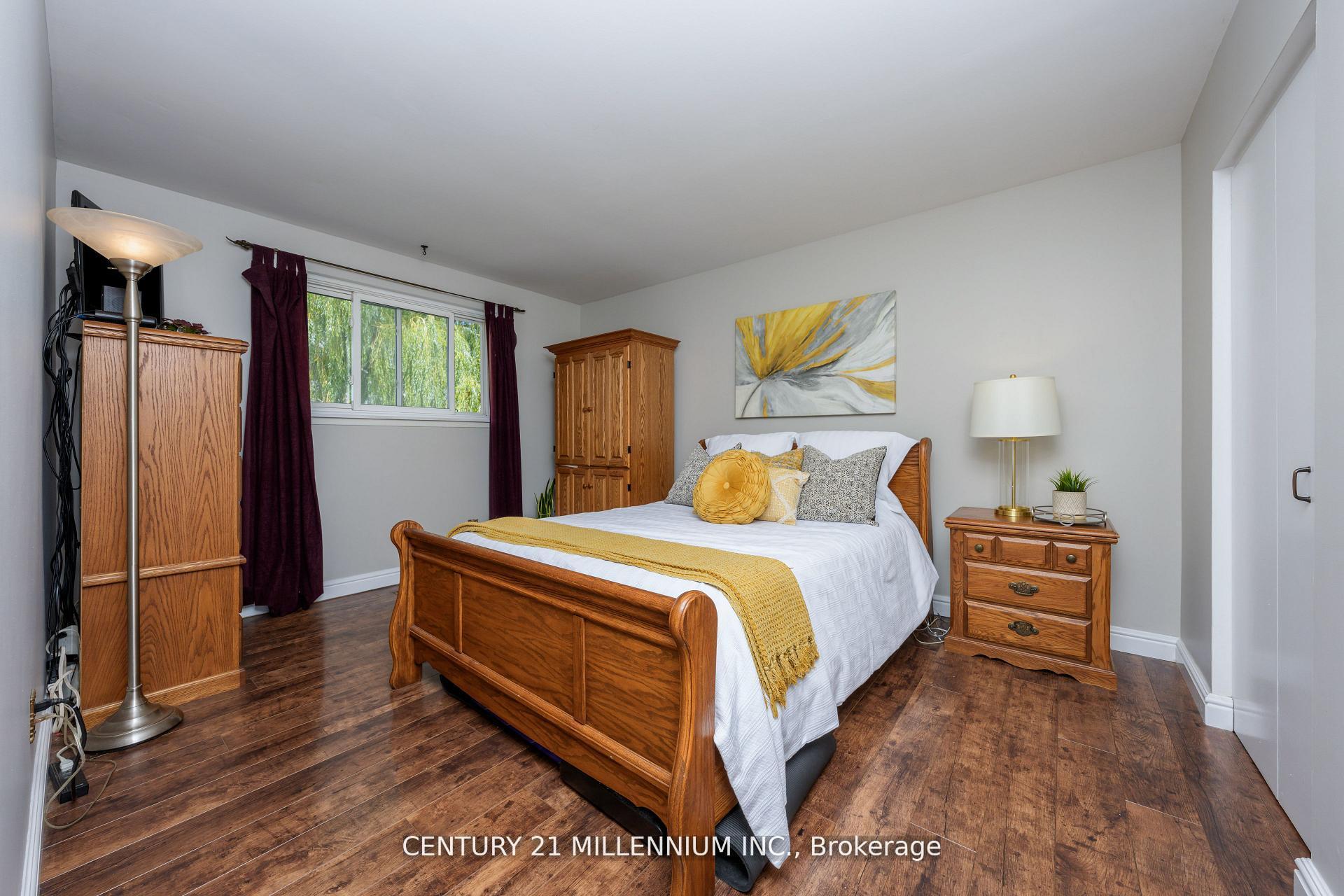 Photo 12 of 20 Dunblaine Crescent, Brampton, Southgate — HOMEH