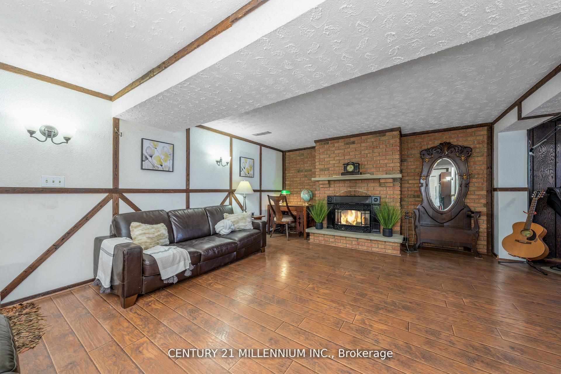 Photo 15 of 20 Dunblaine Crescent, Brampton, Southgate — HOMEH