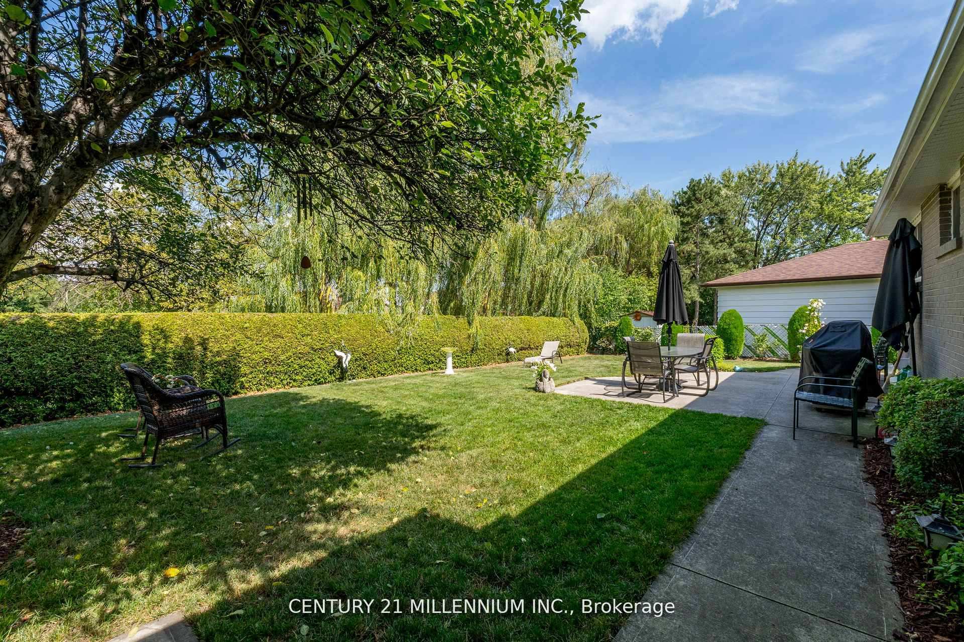 Photo 18 of 20 Dunblaine Crescent, Brampton, Southgate — HOMEH