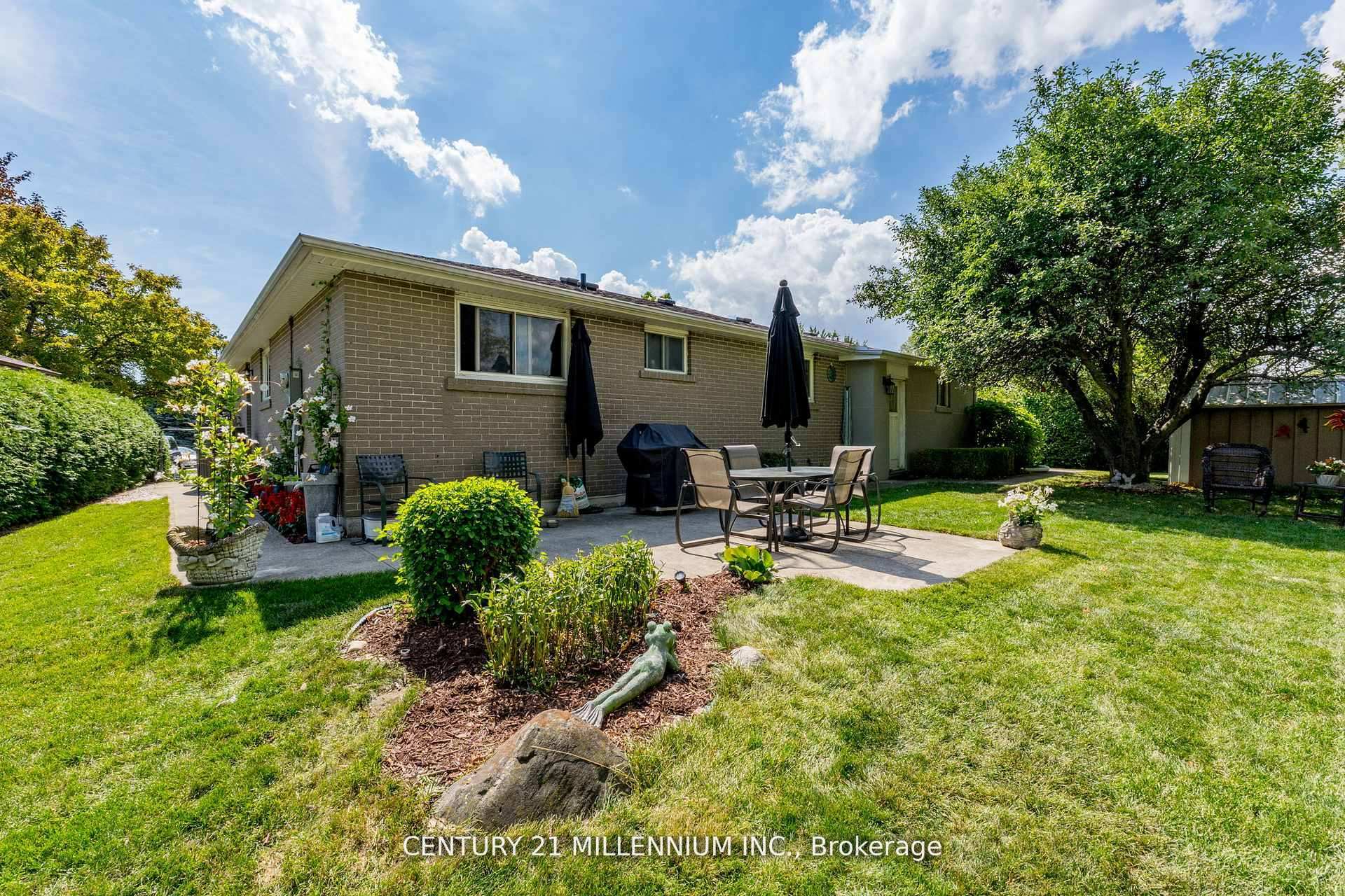 Photo 22 of 20 Dunblaine Crescent, Brampton, Southgate — HOMEH