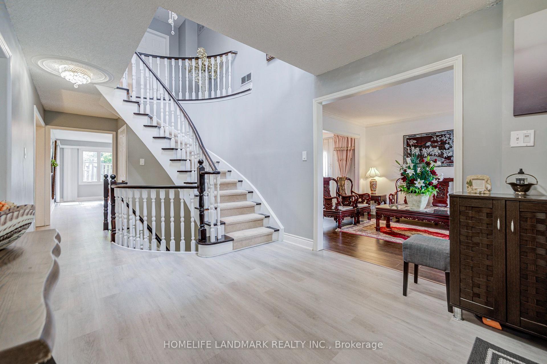Photo 5 of 48 Purcell Square, Scarborough, Steeles — HOMEH