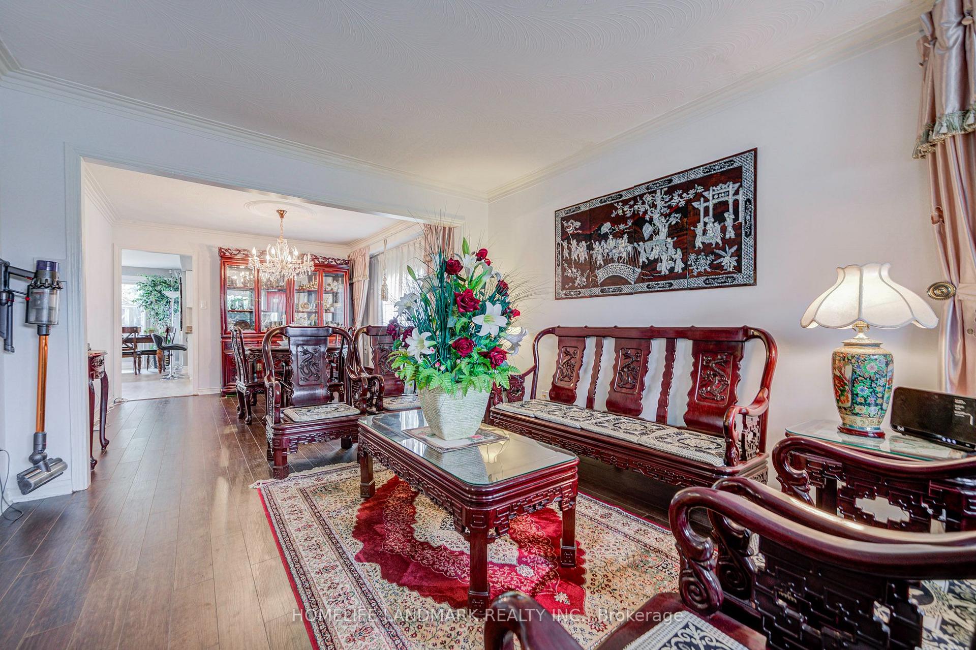 Photo 8 of 48 Purcell Square, Scarborough, Steeles — HOMEH