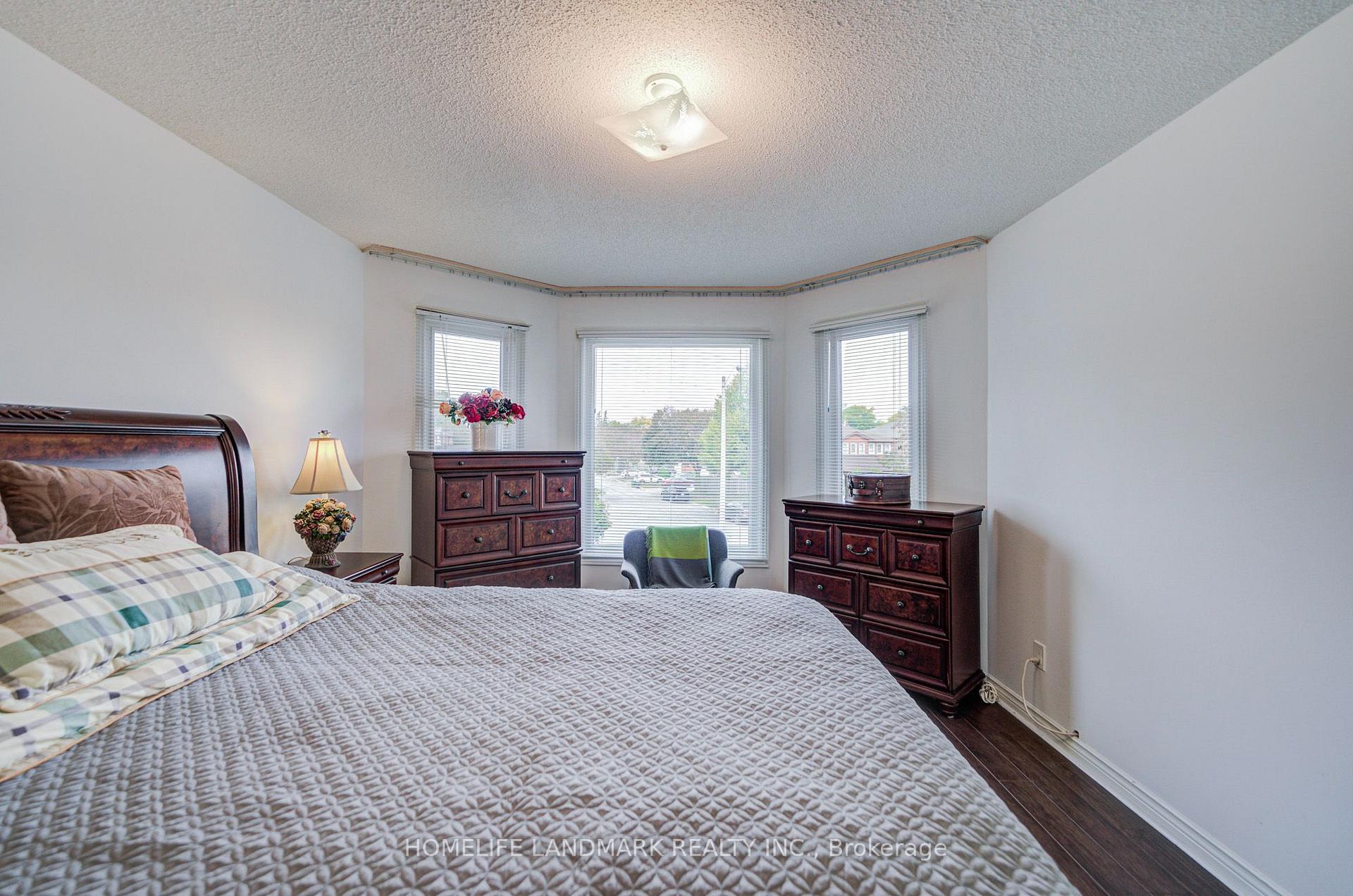 Photo 36 of 48 Purcell Square, Scarborough, Steeles — HOMEH