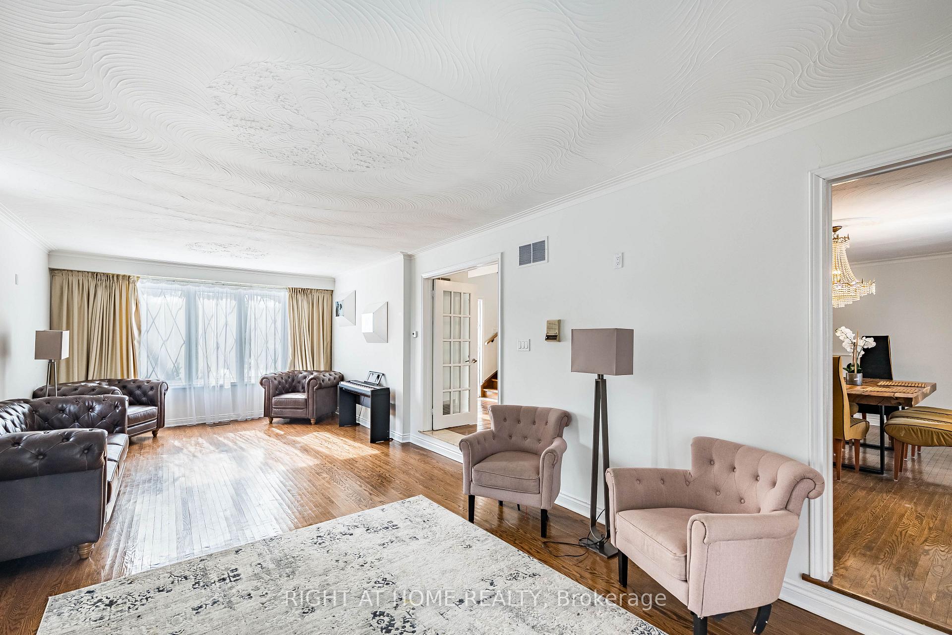Photo 10 of 2123 Gordon Drive, Mississauga, Cooksville — HOMEH