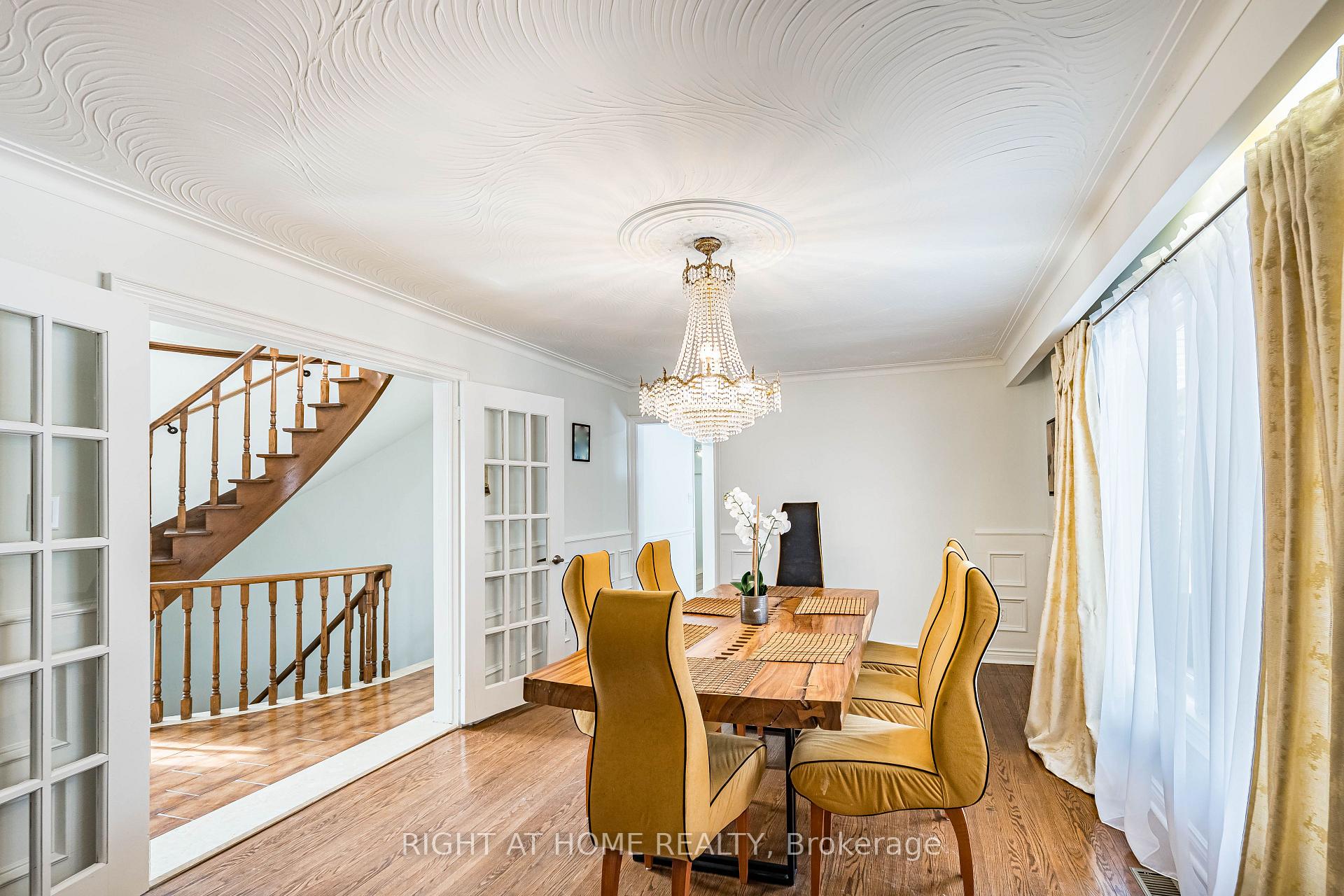 Photo 11 of 2123 Gordon Drive, Mississauga, Cooksville — HOMEH