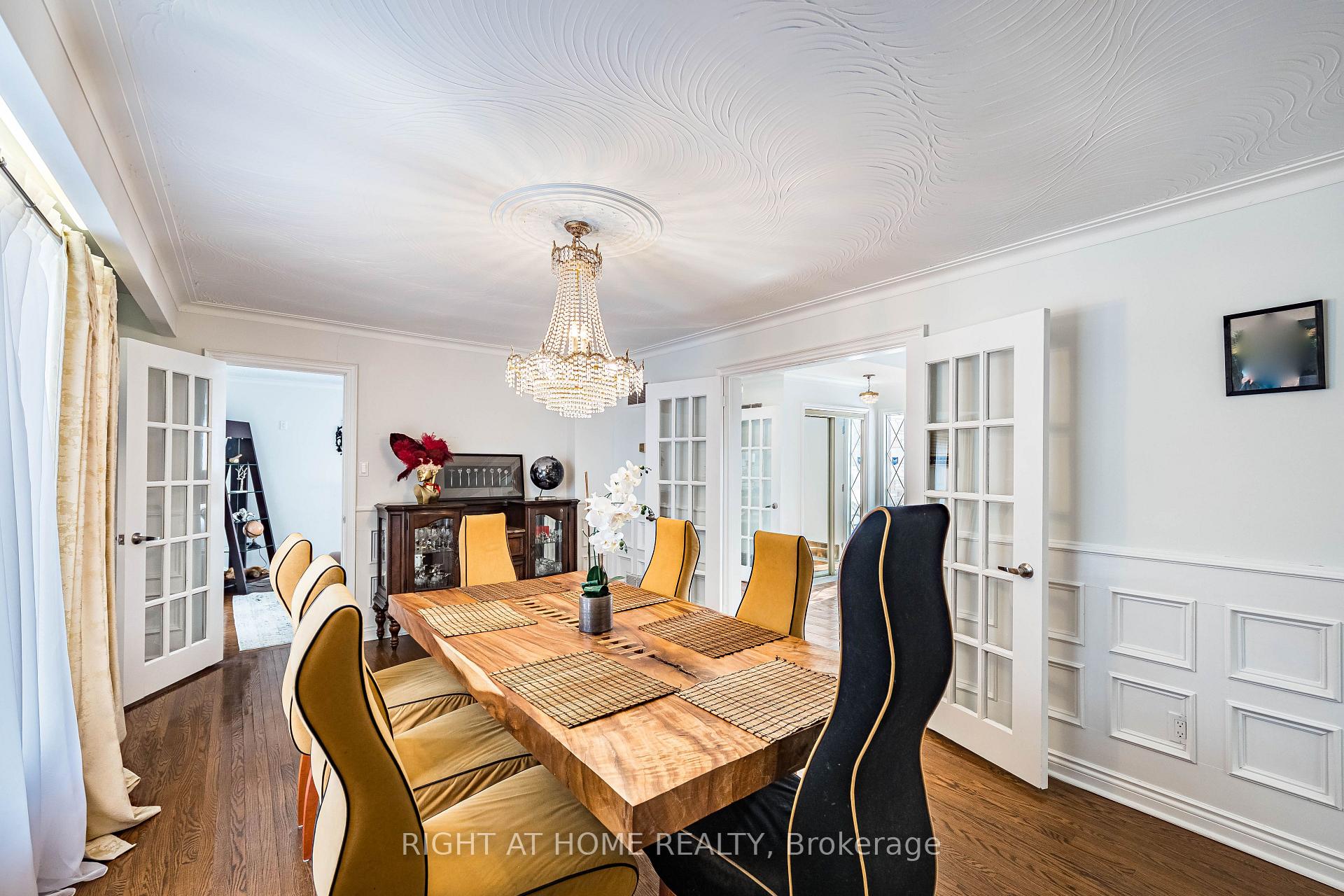 Photo 13 of 2123 Gordon Drive, Mississauga, Cooksville — HOMEH
