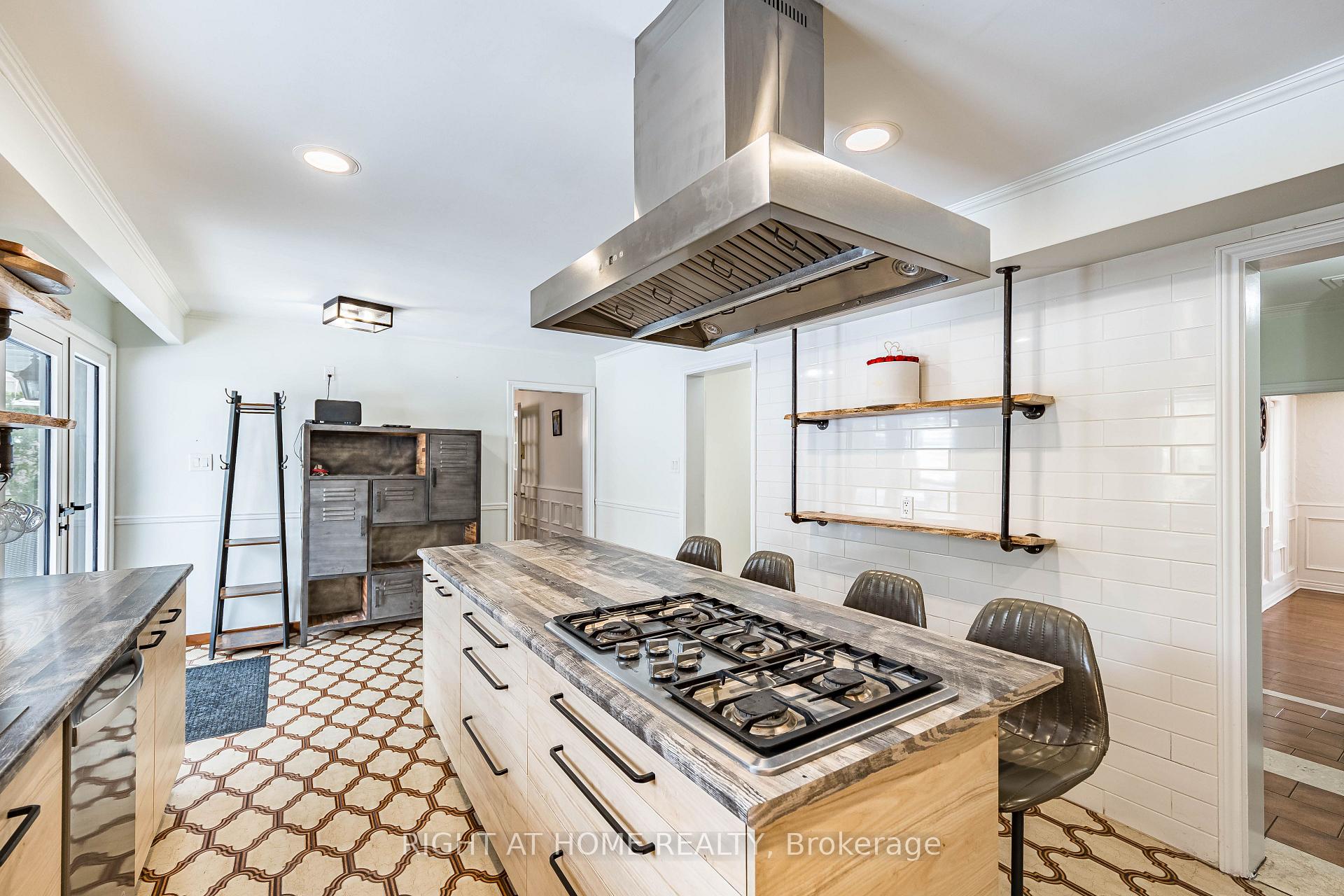 Photo 16 of 2123 Gordon Drive, Mississauga, Cooksville — HOMEH