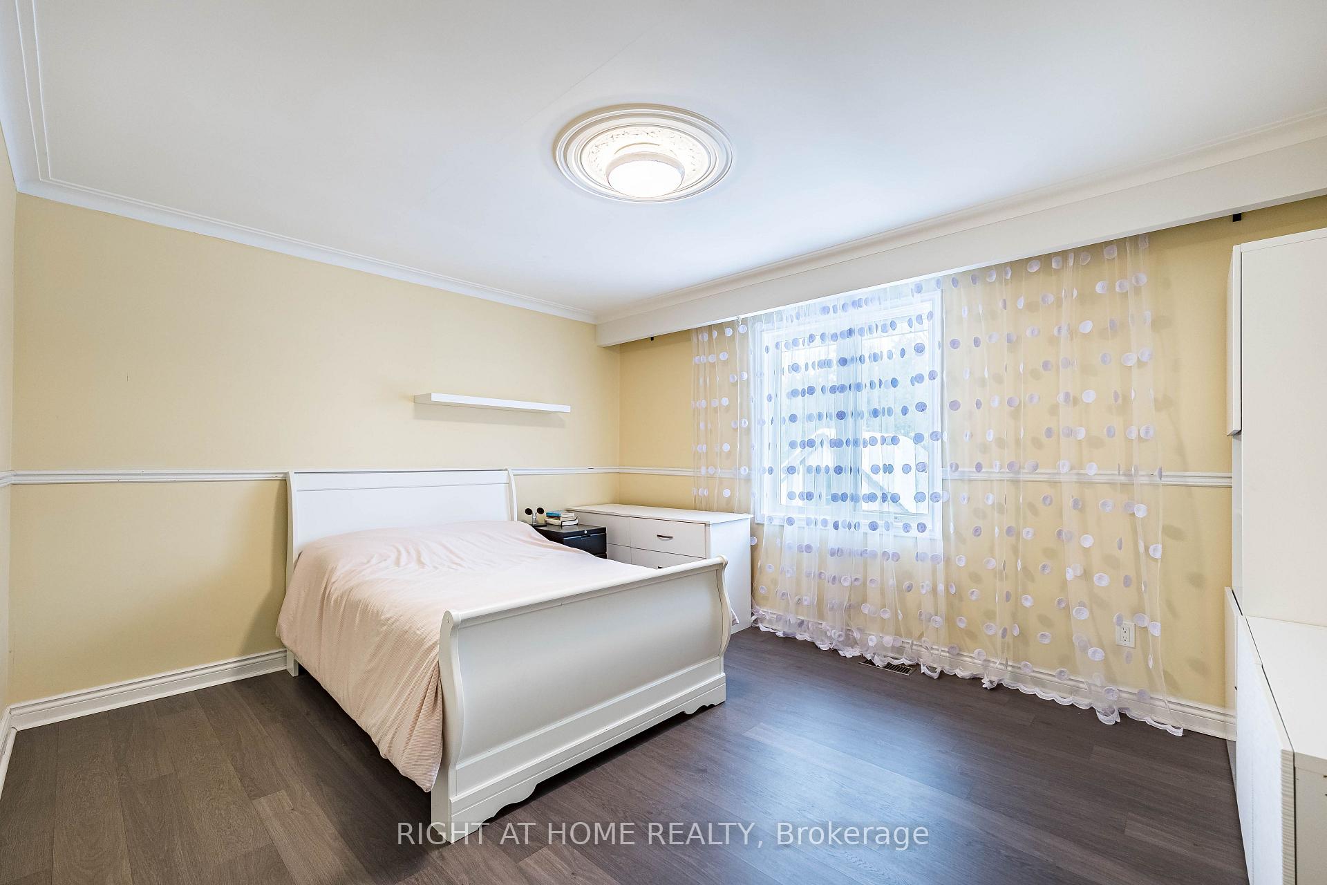 Photo 31 of 2123 Gordon Drive, Mississauga, Cooksville — HOMEH
