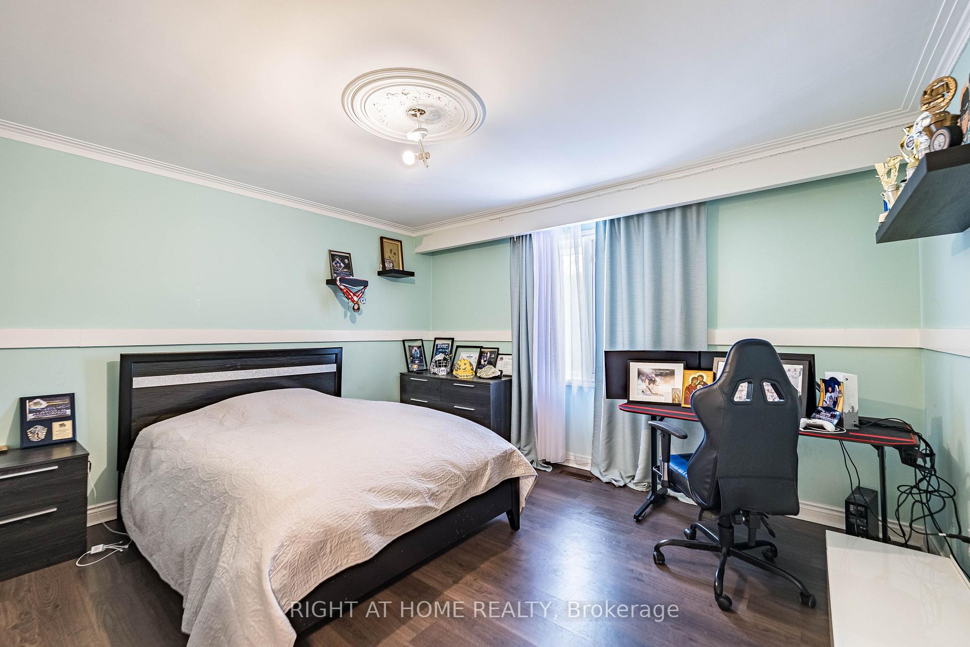 Photo 33 of 2123 Gordon Drive, Mississauga, Cooksville — HOMEH