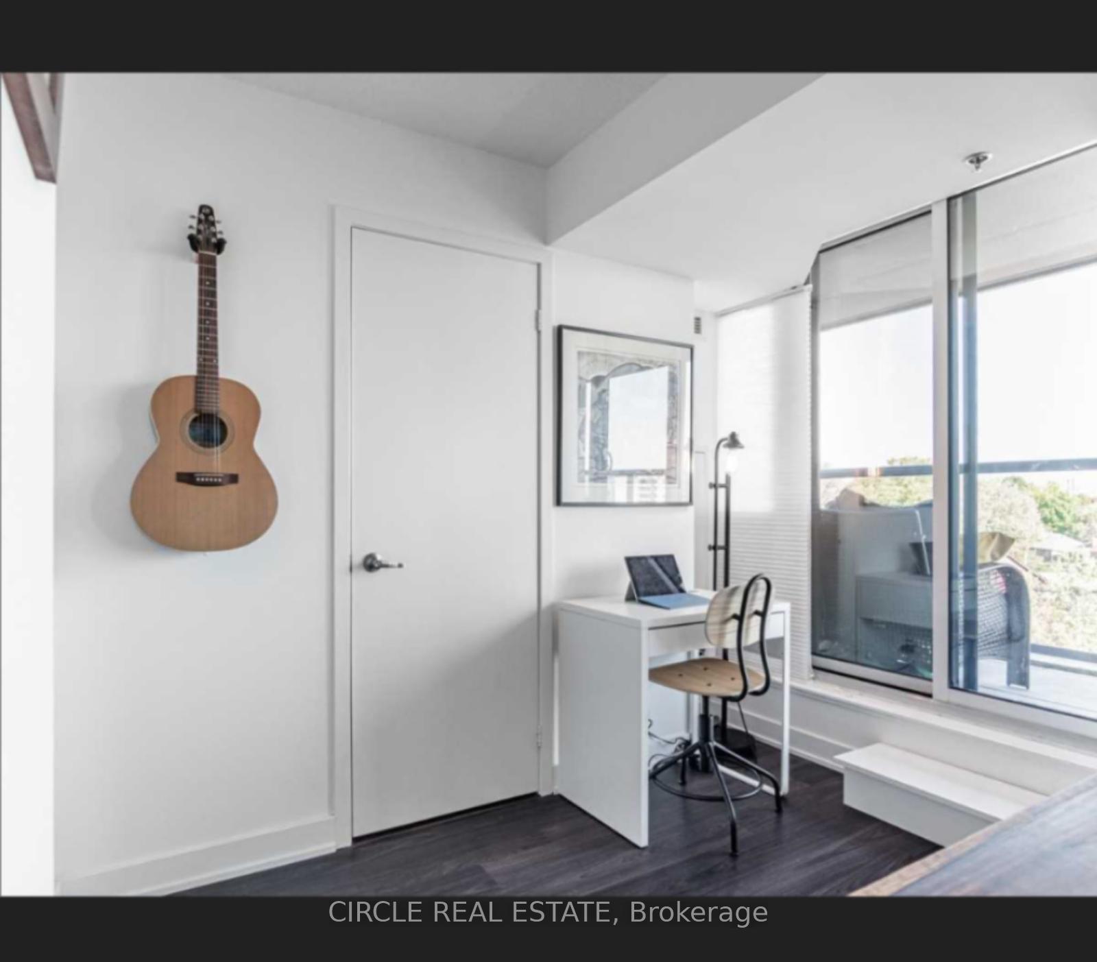 Photo 5 of 11 Superior Ave, Etobicoke, Mimico — HOMEH