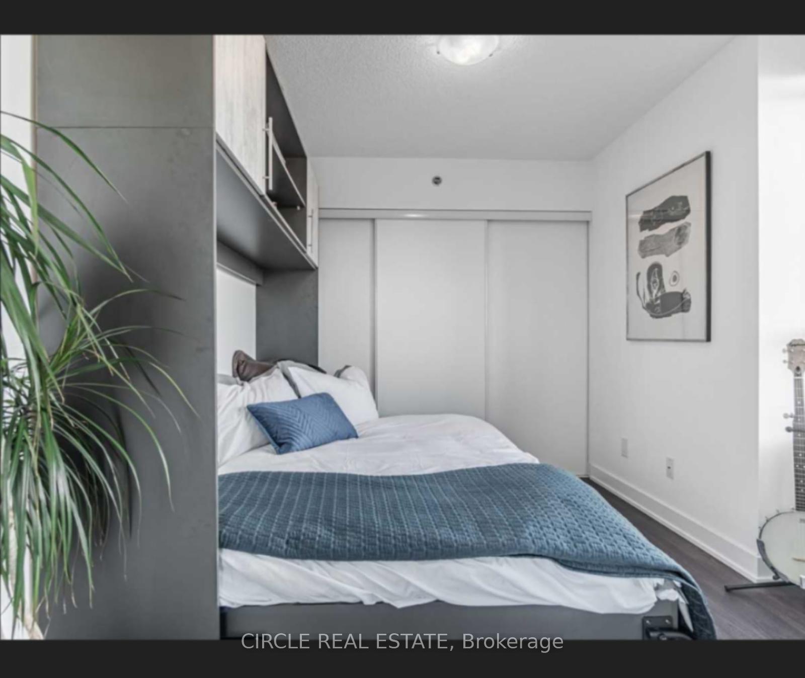 Photo 7 of 11 Superior Ave, Etobicoke, Mimico — HOMEH