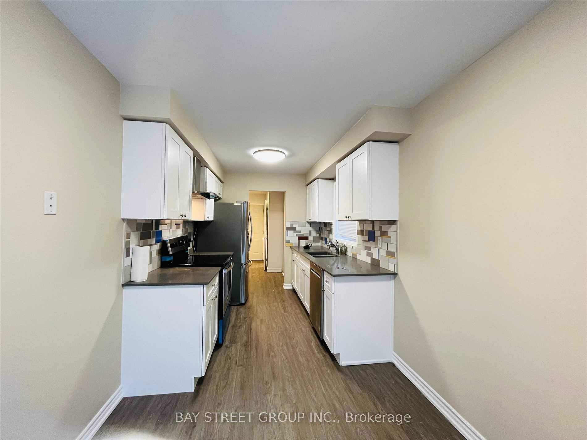 Photo 9 of 87 Pickett Crescent, Barrie, Painswick North — HOMEH