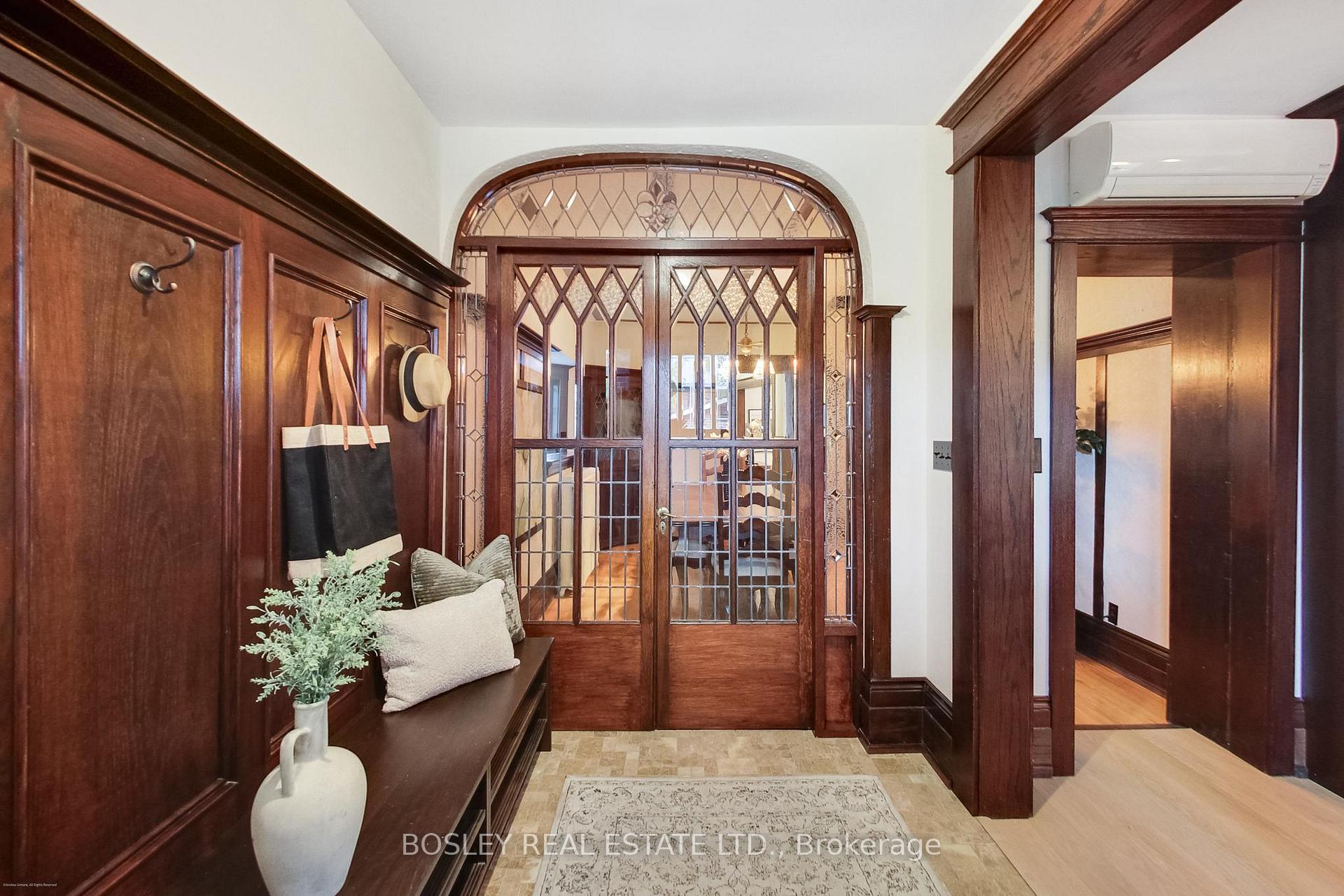 Photo 6 of 161 Westminster Avenue, Toronto, High Park-Swansea — HOMEH