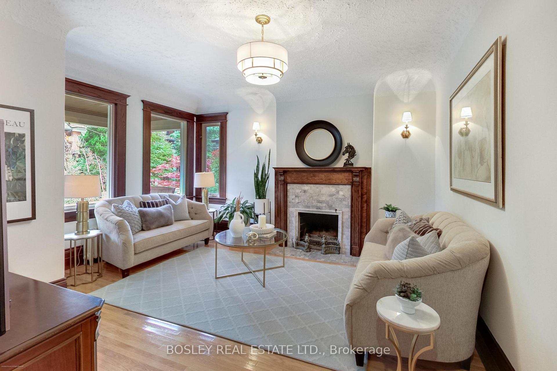 Photo 7 of 161 Westminster Avenue, Toronto, High Park-Swansea — HOMEH
