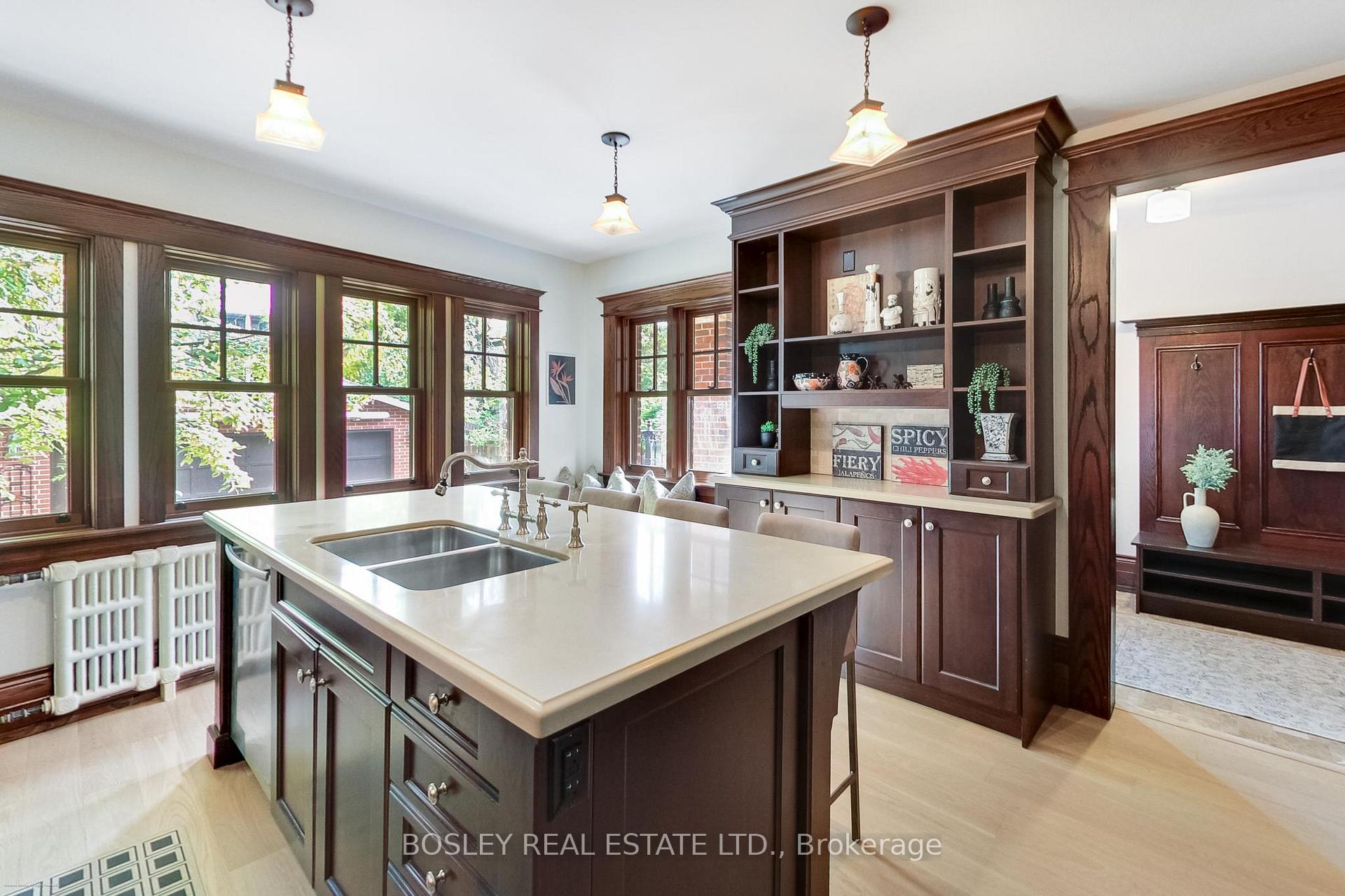 Photo 17 of 161 Westminster Avenue, Toronto, High Park-Swansea — HOMEH
