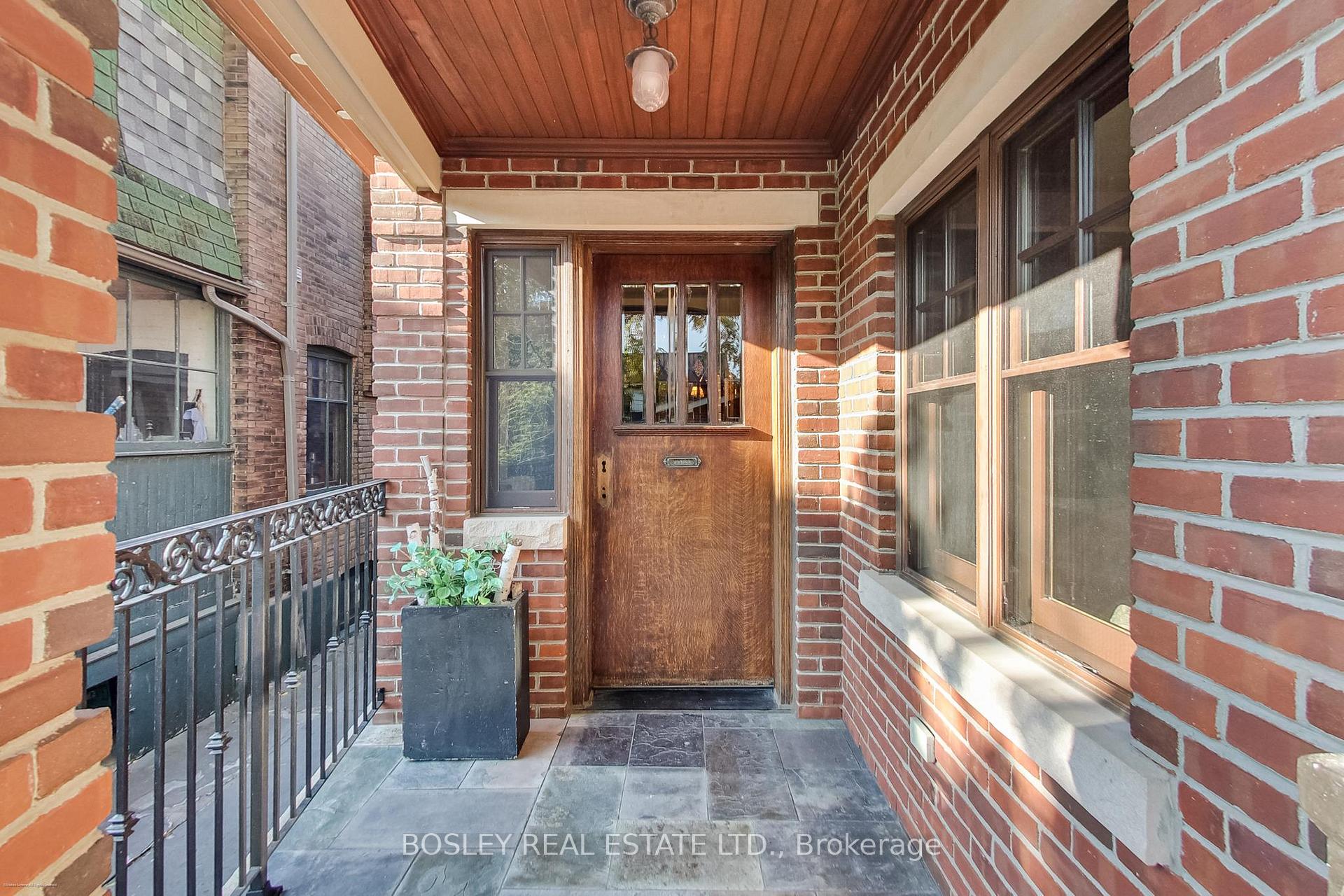 Photo 19 of 161 Westminster Avenue, Toronto, High Park-Swansea — HOMEH
