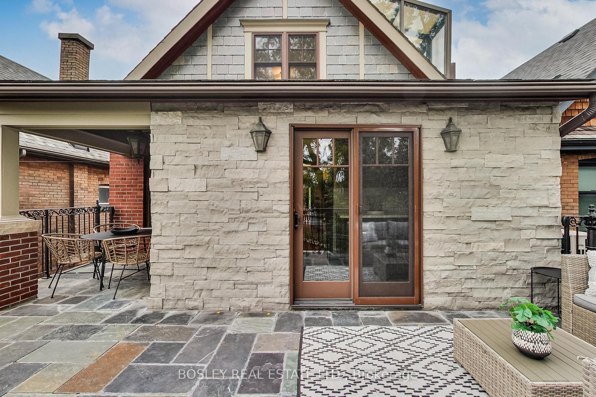 Photo 36 of 161 Westminster Avenue, Toronto, High Park-Swansea — HOMEH