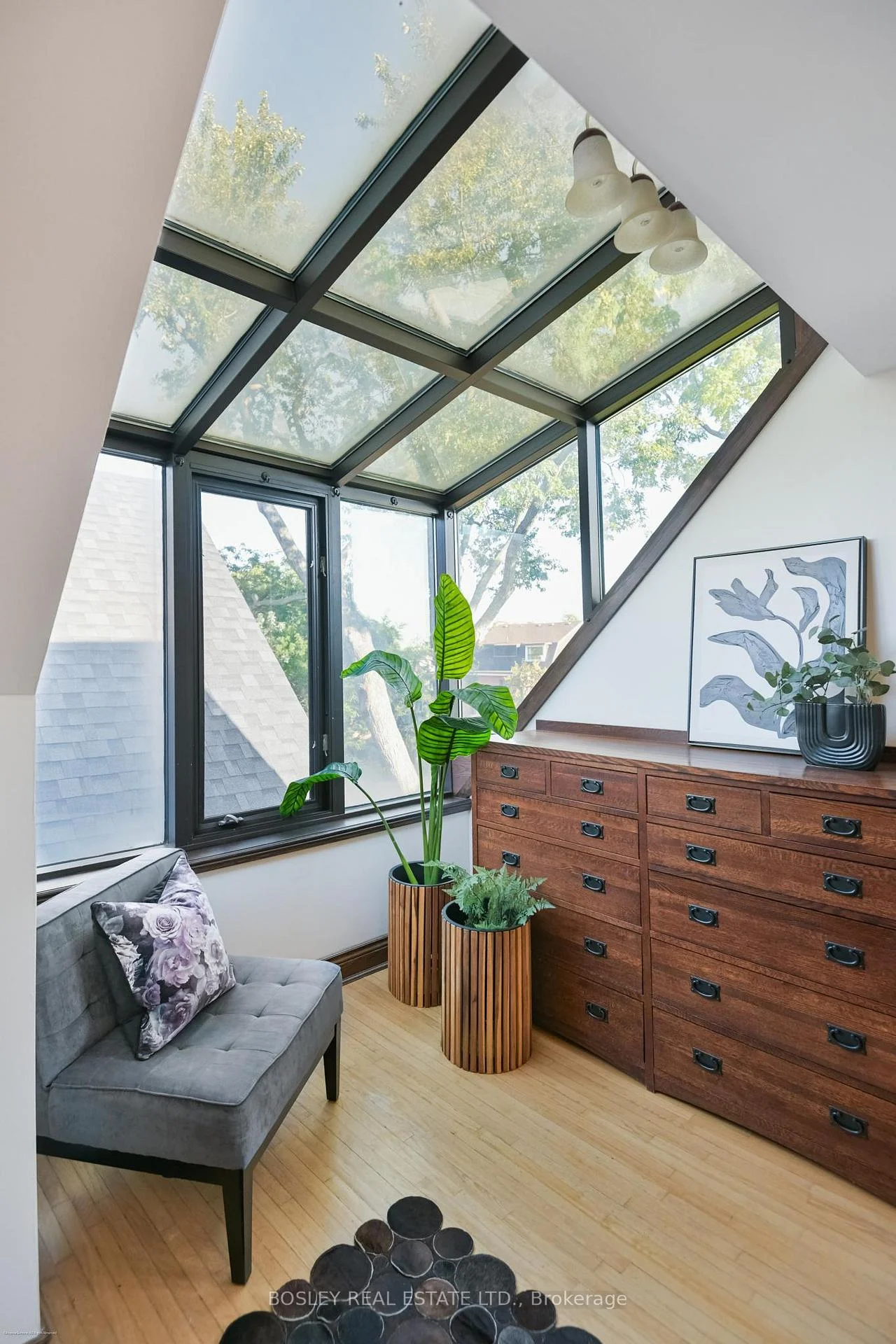 Photo 25 of 161 Westminster Avenue, Toronto, High Park-Swansea — HOMEH