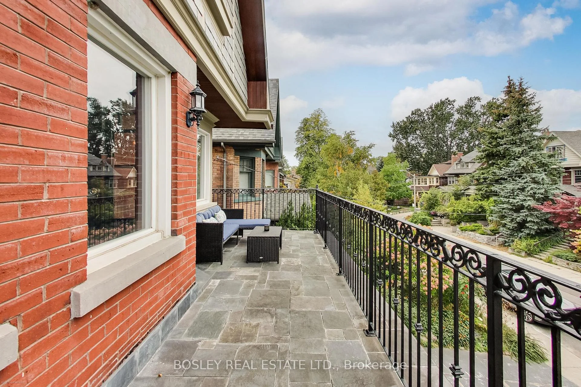 Photo 37 of 161 Westminster Avenue, Toronto, High Park-Swansea — HOMEH