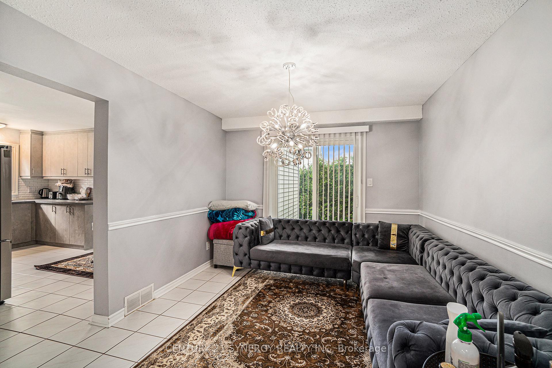 Photo 5 of 6415 Viseneau Drive, Ottawa, Chateauneuf — HOMEH