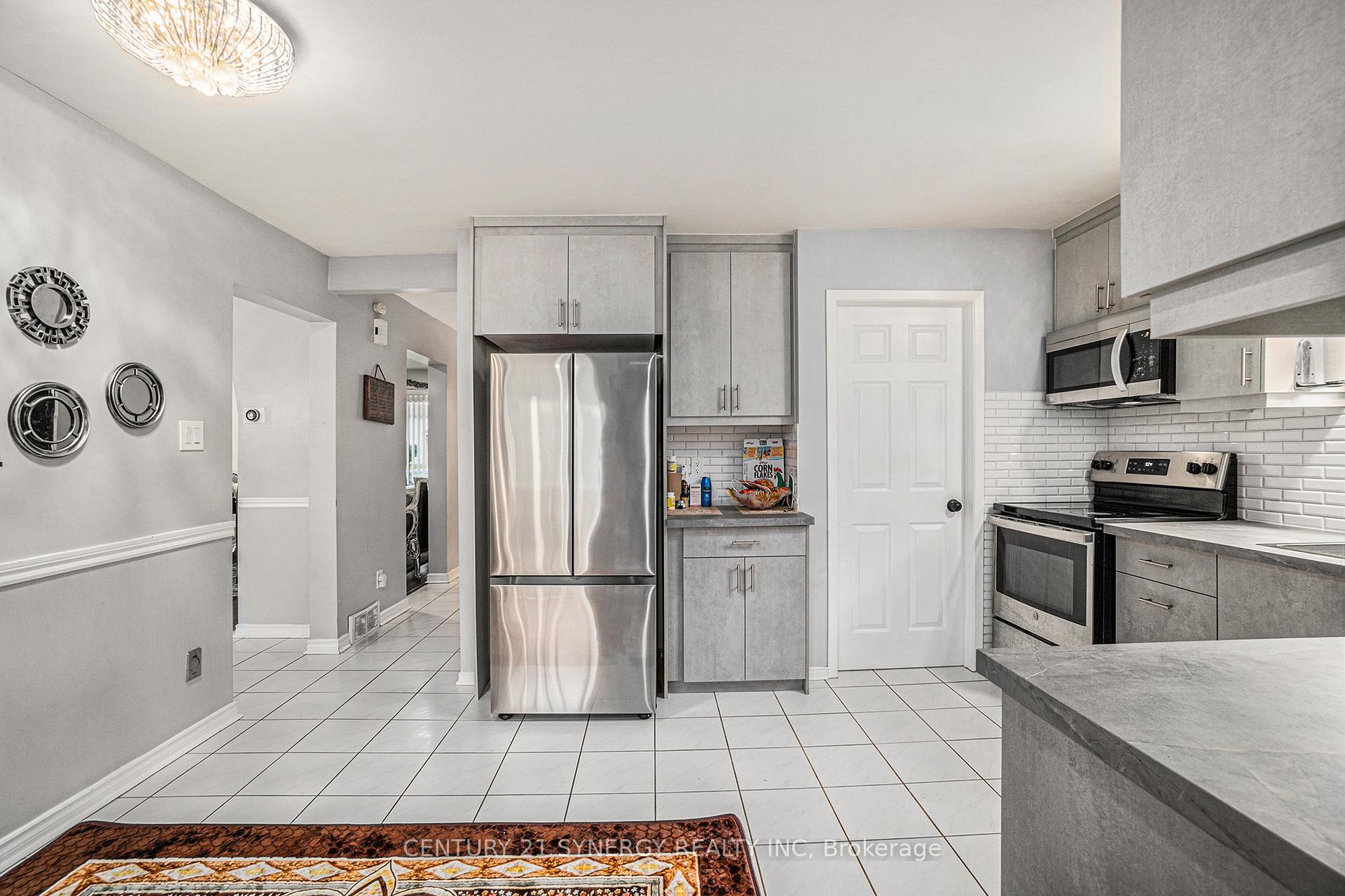 Photo 8 of 6415 Viseneau Drive, Ottawa, Chateauneuf — HOMEH