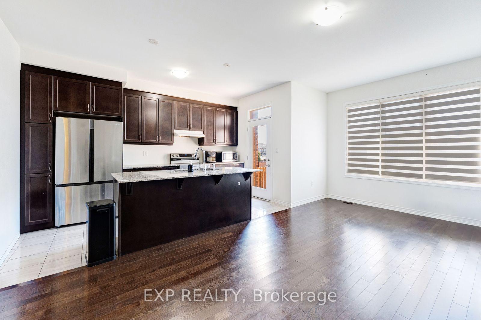 Photo 9 of 34 Circus Crescent, Brampton, Northwest Brampton — HOMEH