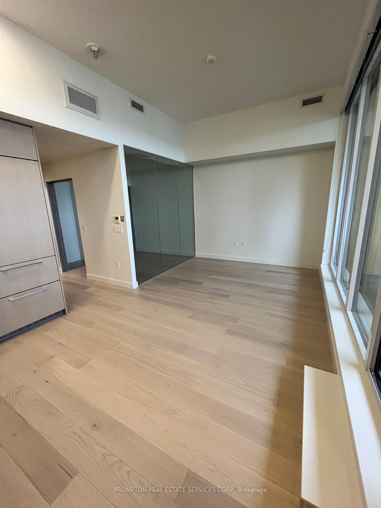 Photo 8 of Unit 508, 95 McMahon Drive, North York, Bayview Village — HOMEH