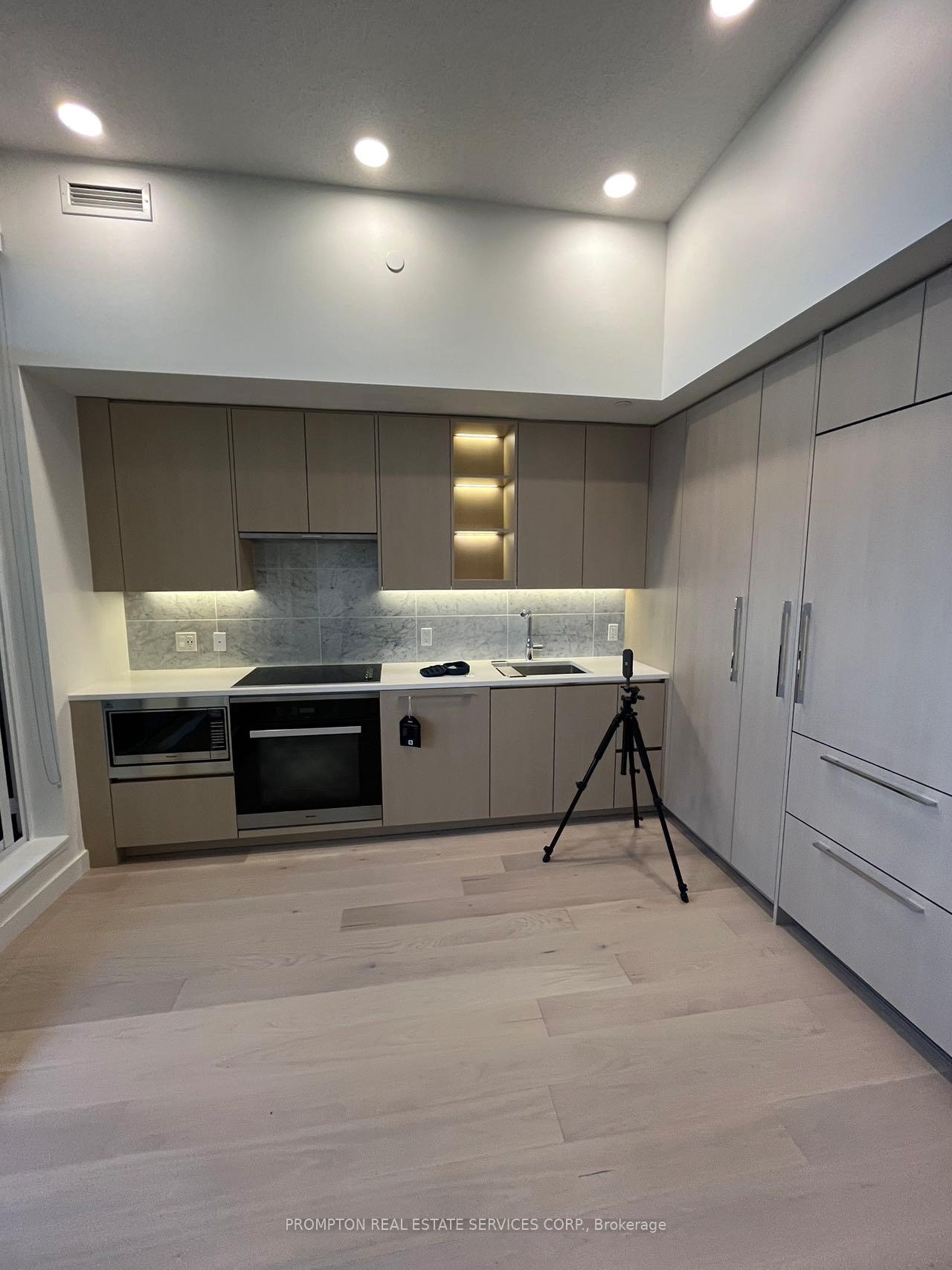 Photo 9 of Unit 508, 95 McMahon Drive, North York, Bayview Village — HOMEH