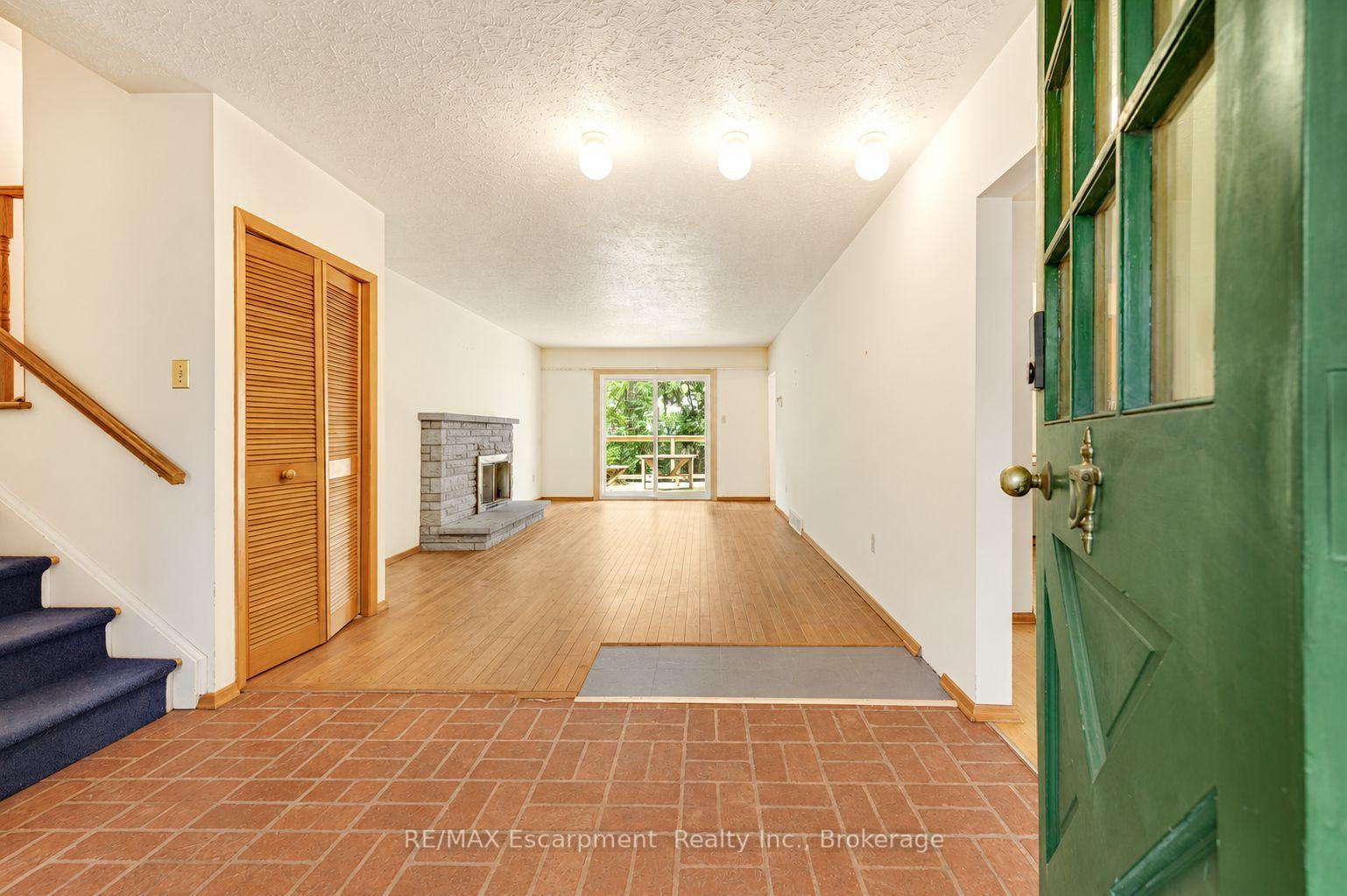 Photo 4 of 326 Walkers Line, Burlington, Roseland — HOMEH