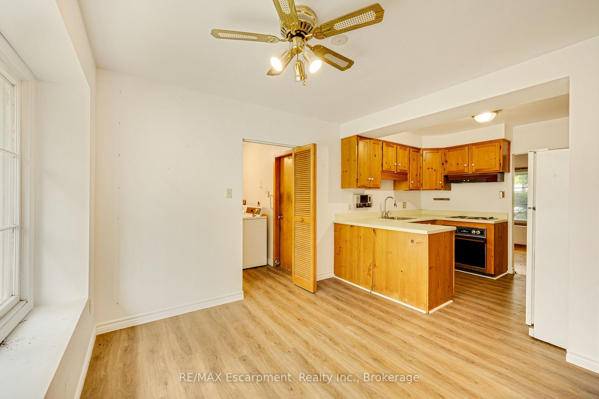 Photo 6 of 326 Walkers Line, Burlington, Roseland — HOMEH