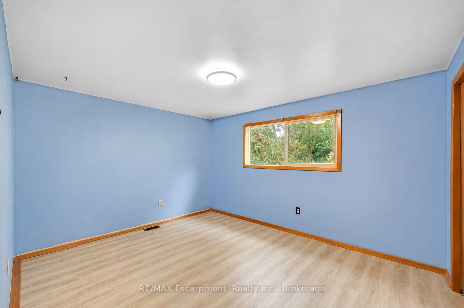 Photo 9 of 326 Walkers Line, Burlington, Roseland — HOMEH