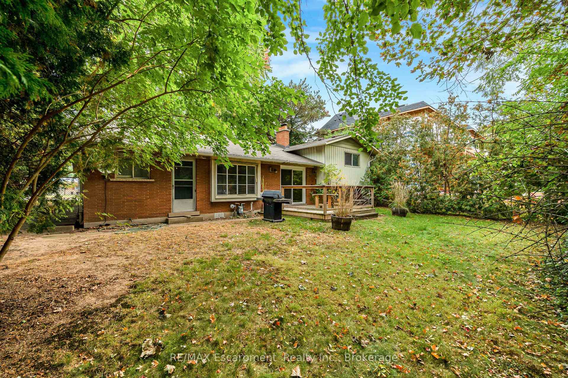 Photo 14 of 326 Walkers Line, Burlington, Roseland — HOMEH