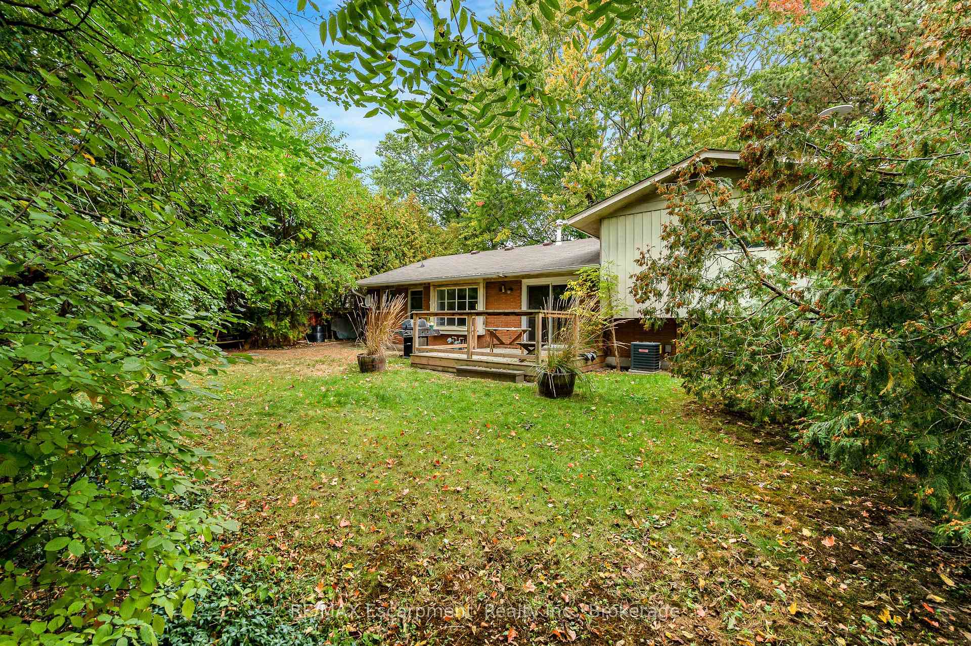 Photo 15 of 326 Walkers Line, Burlington, Roseland — HOMEH