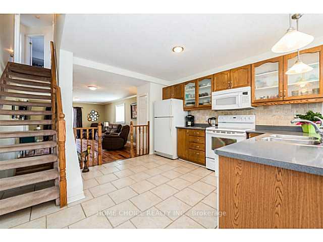 Photo 8 of 11 Violet Street, Barrie, Holly — HOMEH