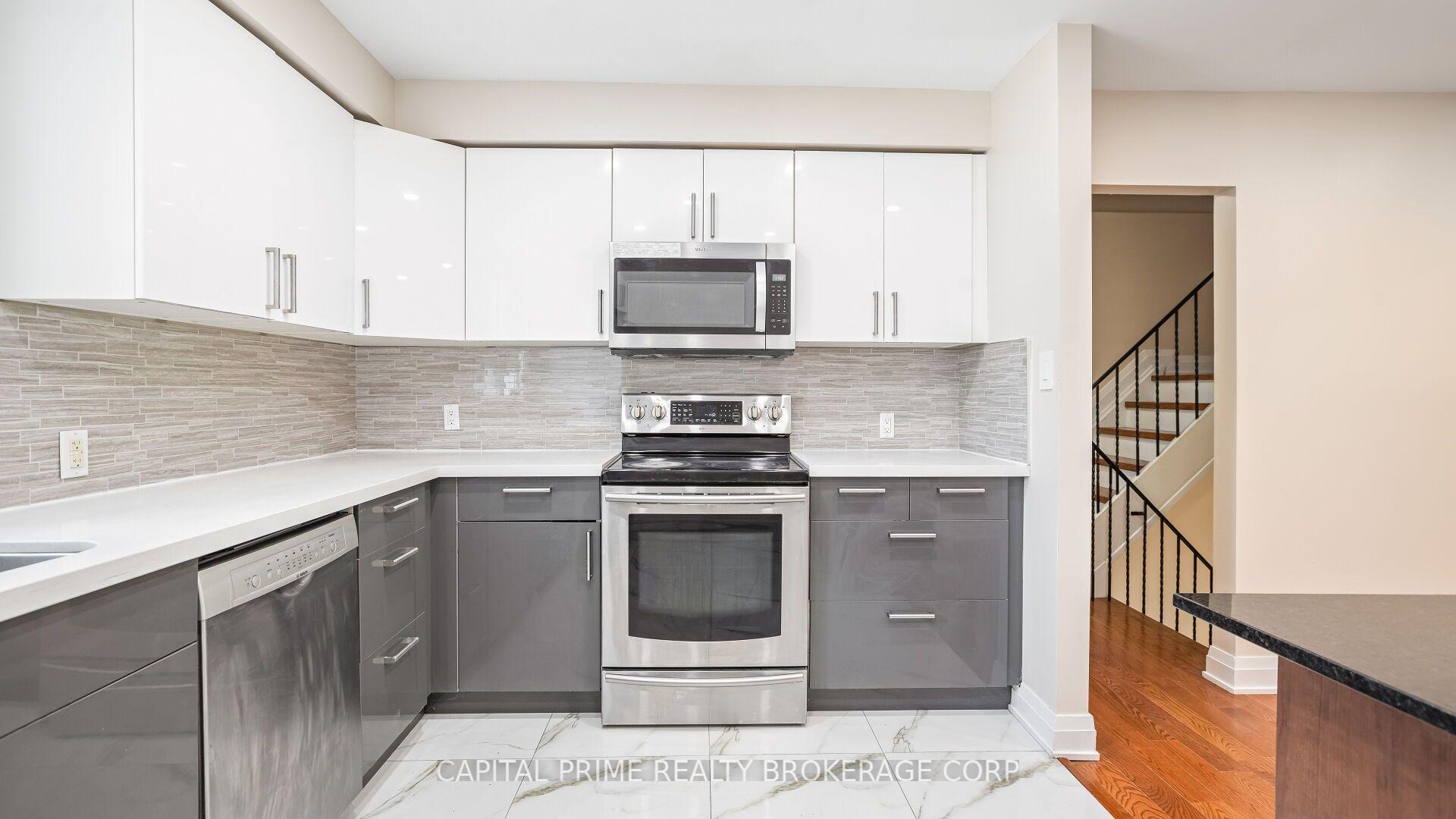 Photo 2 of Unit 36, 250 Bridletowne Circle, Scarborough, L'Amoreaux — HOMEH