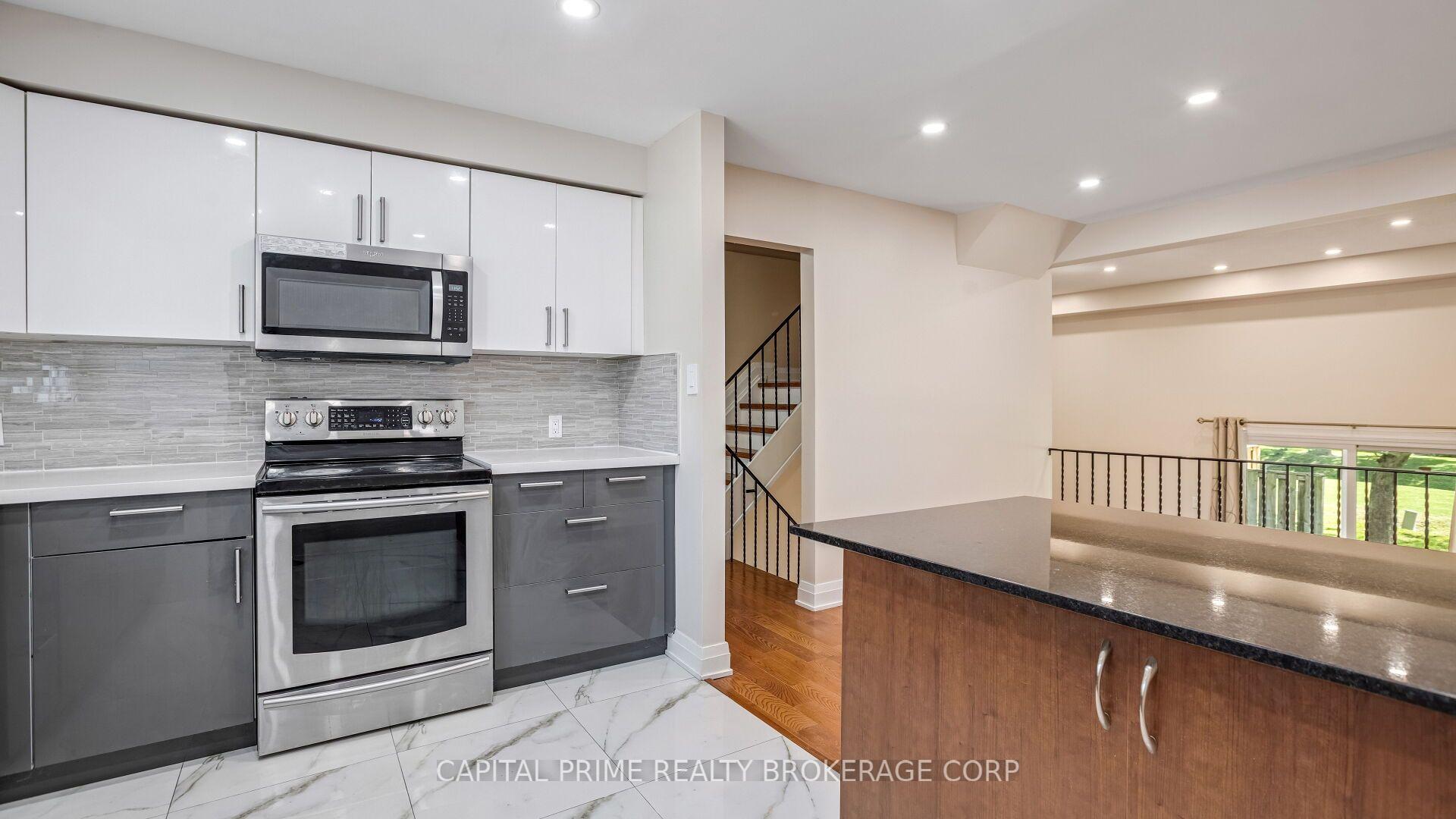 Photo 4 of Unit 36, 250 Bridletowne Circle, Scarborough, L'Amoreaux — HOMEH
