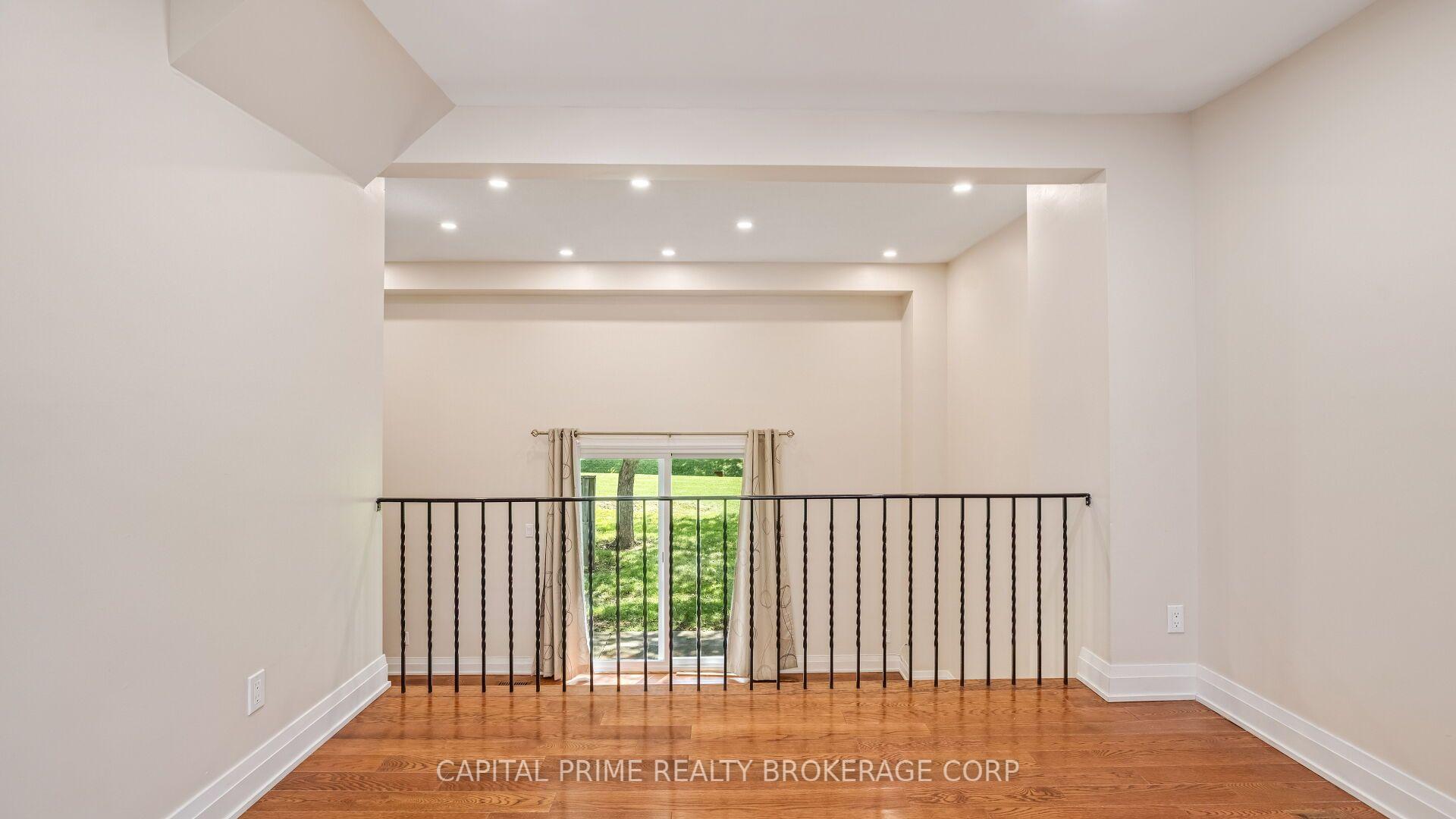 Photo 6 of Unit 36, 250 Bridletowne Circle, Scarborough, L'Amoreaux — HOMEH