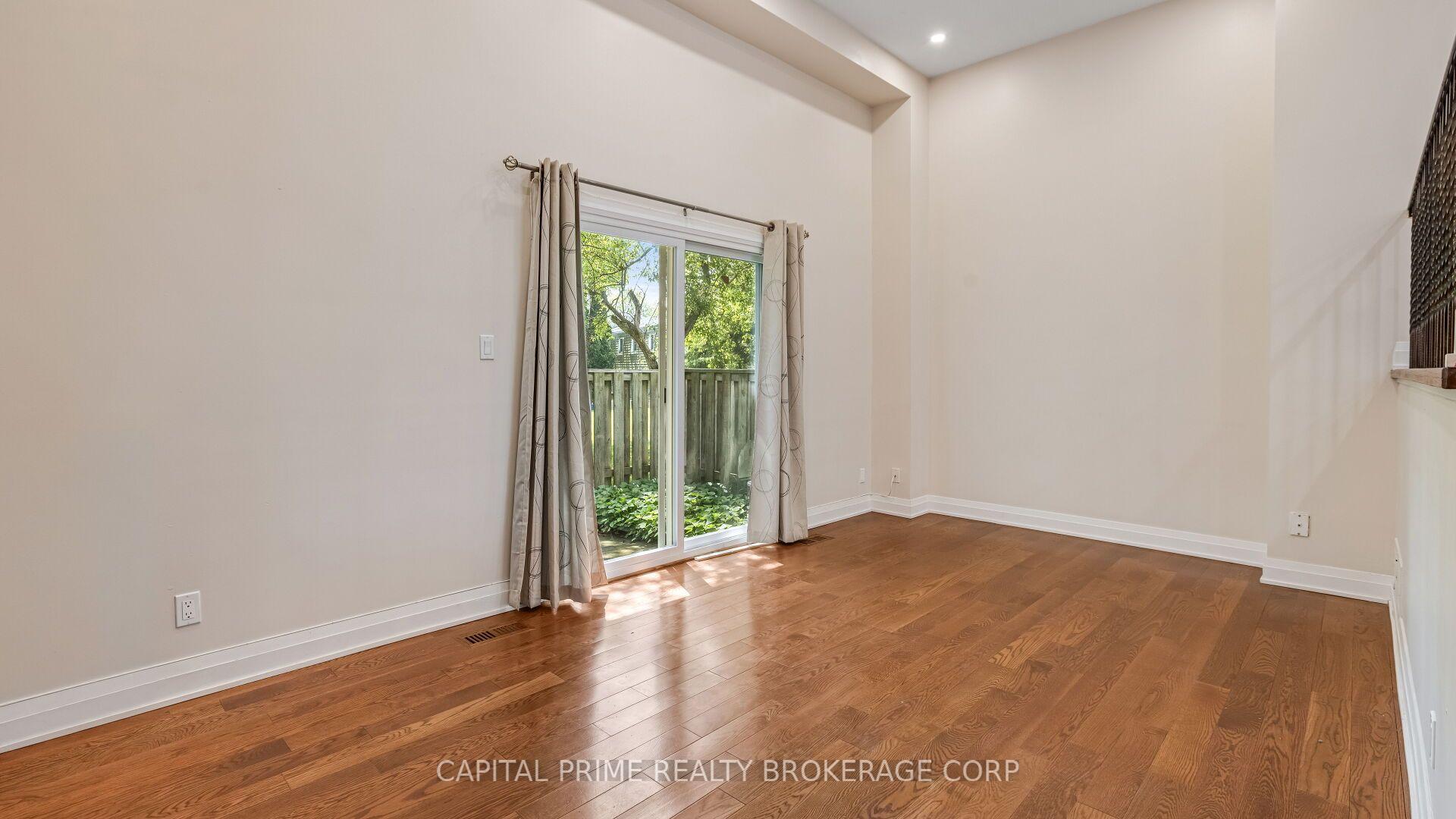 Photo 8 of Unit 36, 250 Bridletowne Circle, Scarborough, L'Amoreaux — HOMEH