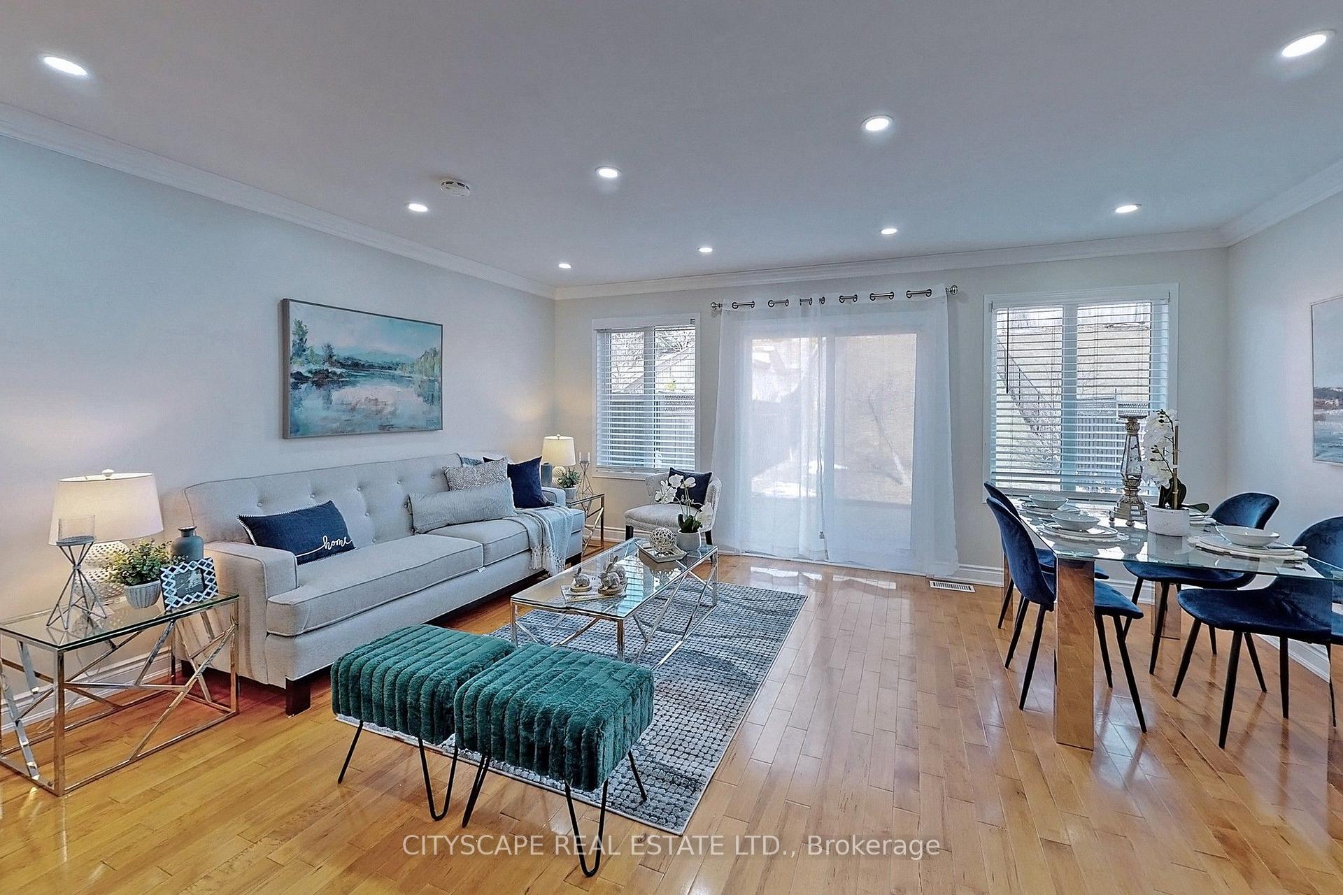 Photo 3 of 343 Wildgrass Road, Mississauga, Cooksville — HOMEH