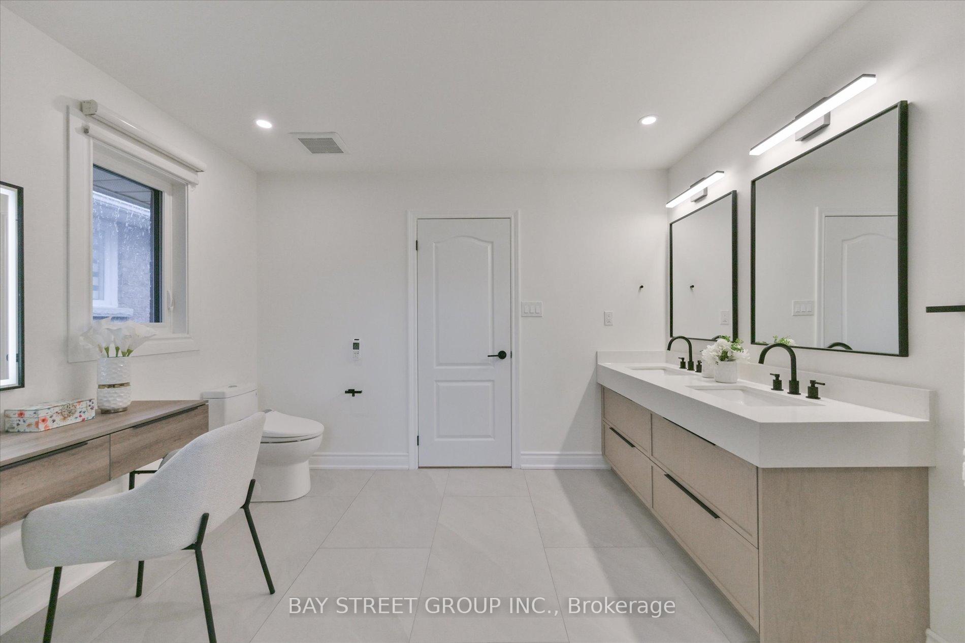 Photo 37 of 49 Cygnus Drive, Richmond Hill, Observatory — HOMEH