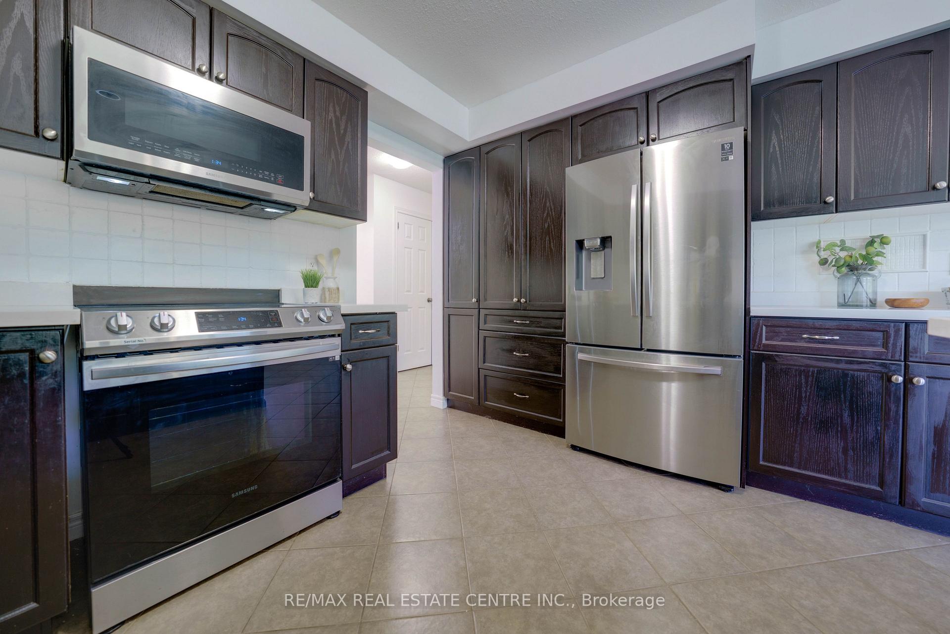 Photo 13 of 49 Creekside Dr, Guelph, Grange Road — HOMEH