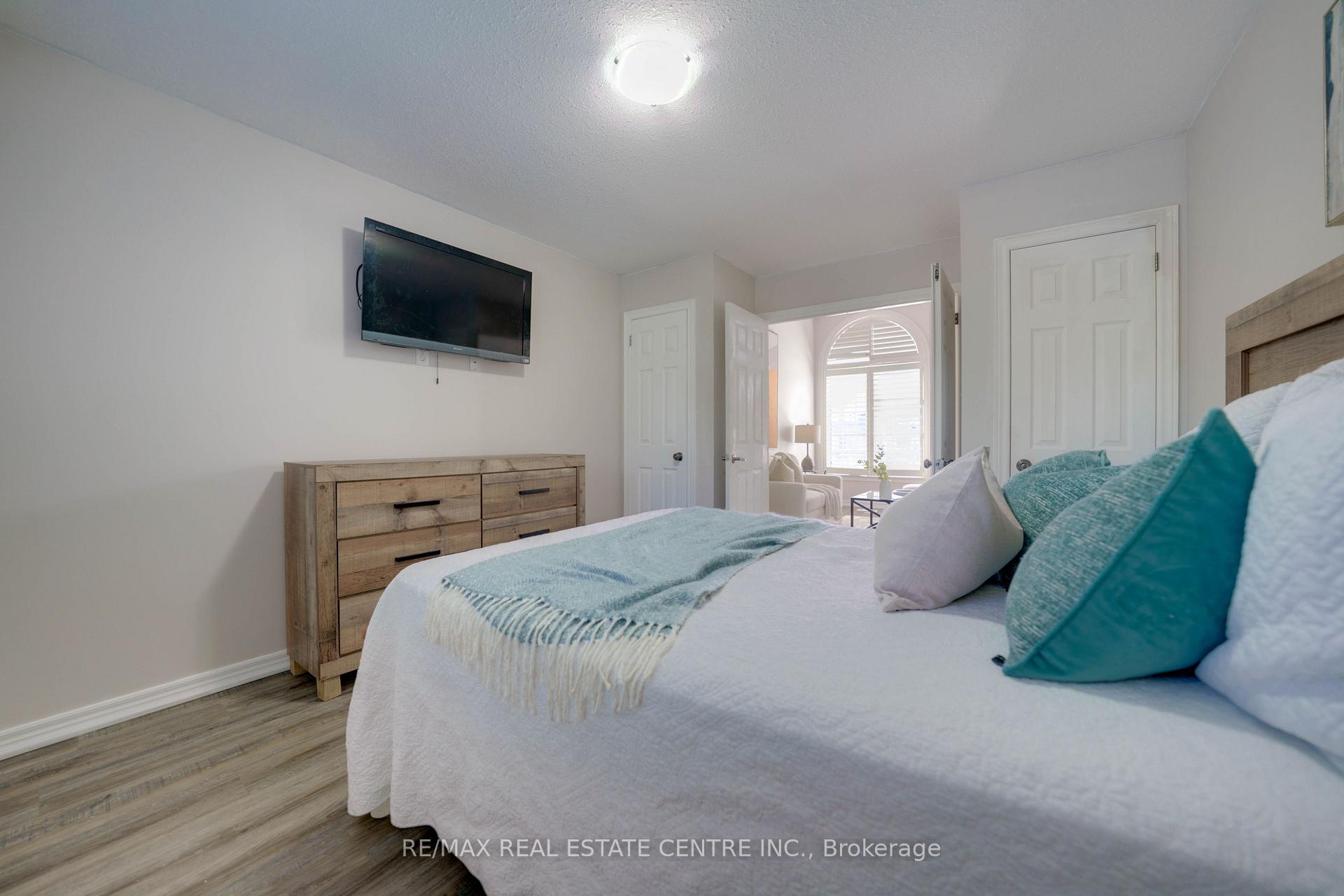Photo 18 of 49 Creekside Dr, Guelph, Grange Road — HOMEH
