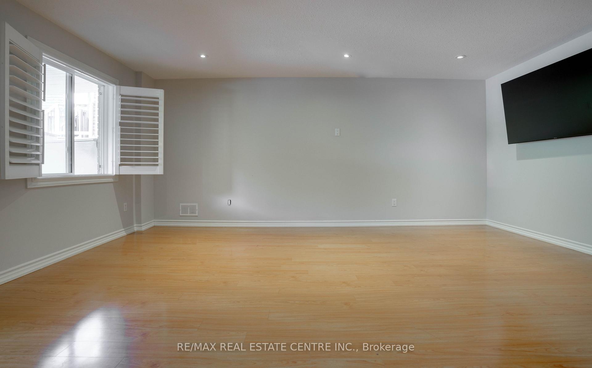 Photo 25 of 49 Creekside Dr, Guelph, Grange Road — HOMEH