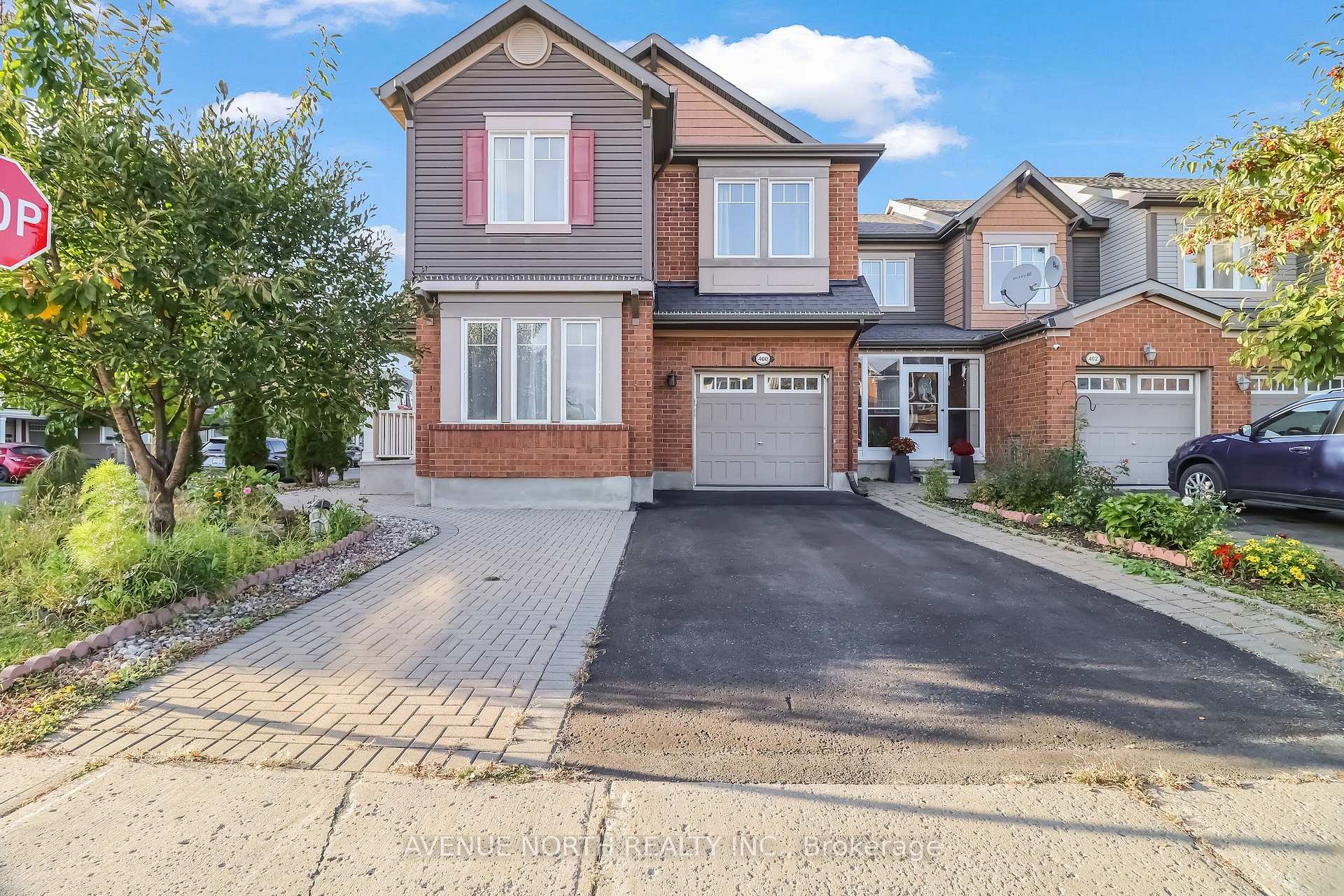 Photo 2 of 400 Meadowhawk Crescent, Ottawa, Barrhaven - Half Moon Bay — HOMEH