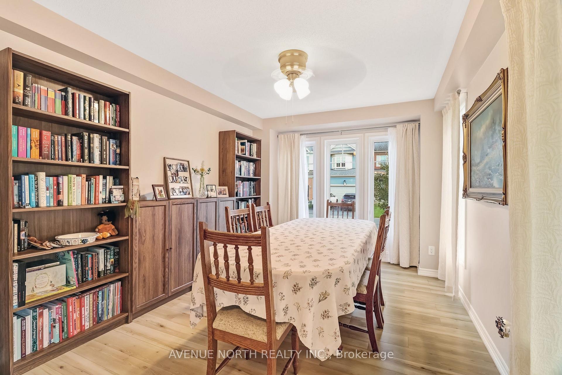 Photo 5 of 400 Meadowhawk Crescent, Ottawa, Barrhaven - Half Moon Bay — HOMEH