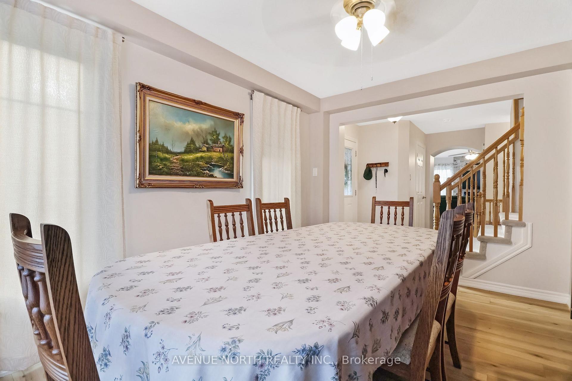 Photo 6 of 400 Meadowhawk Crescent, Ottawa, Barrhaven - Half Moon Bay — HOMEH