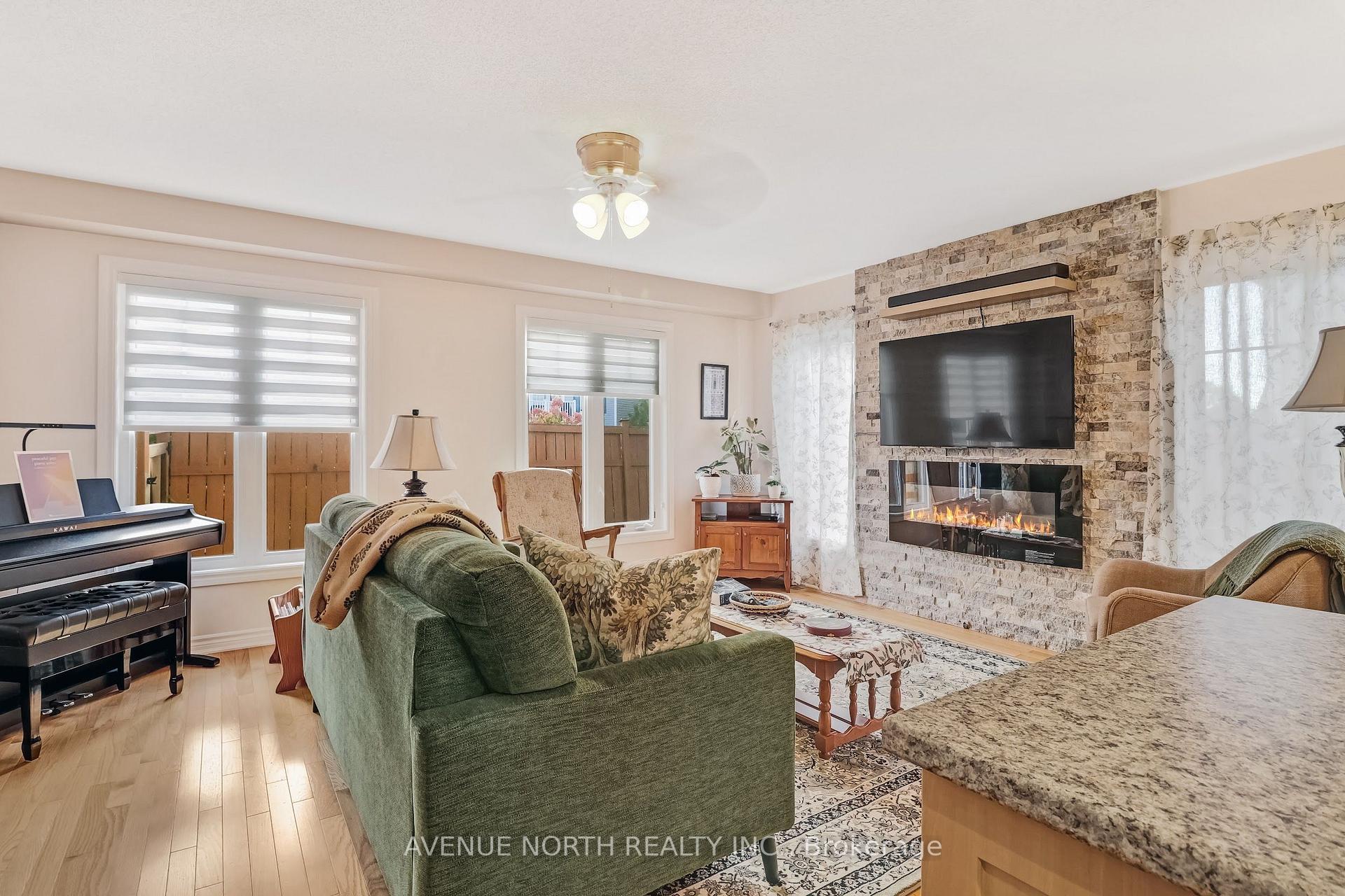 Photo 11 of 400 Meadowhawk Crescent, Ottawa, Barrhaven - Half Moon Bay — HOMEH