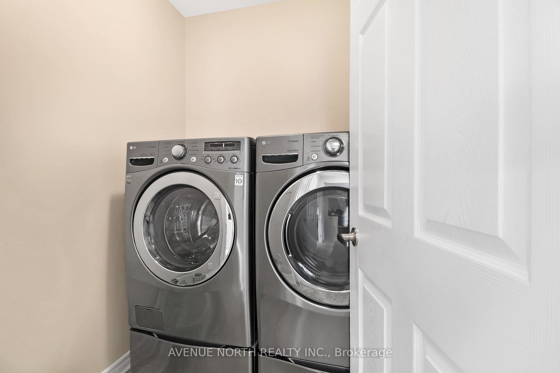Photo 20 of 400 Meadowhawk Crescent, Ottawa, Barrhaven - Half Moon Bay — HOMEH