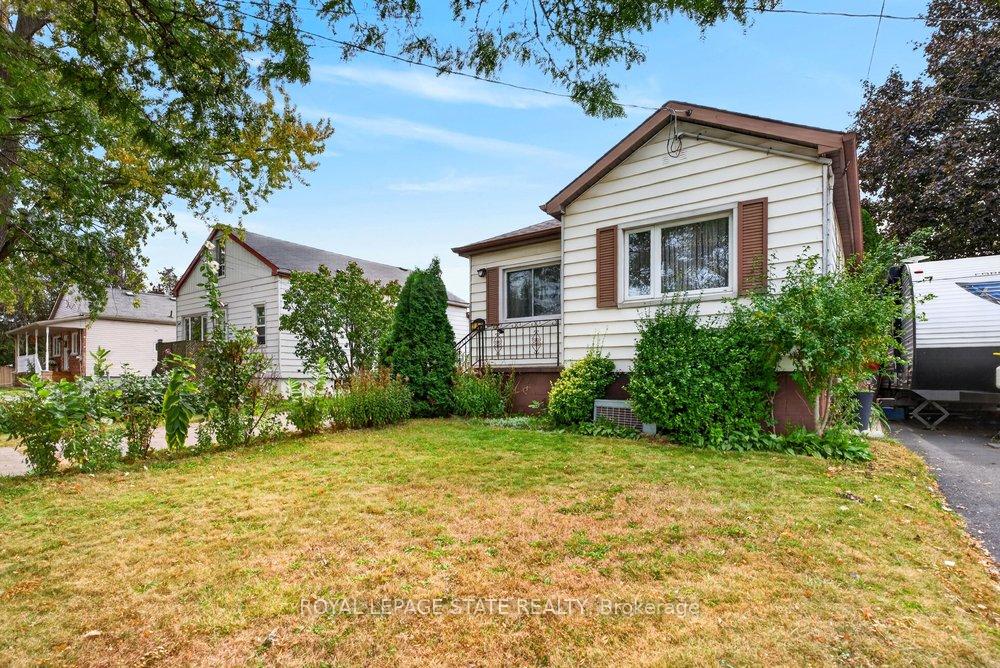 Photo 2 of 340 Barton Street, Hamilton, Stoney Creek — HOMEH